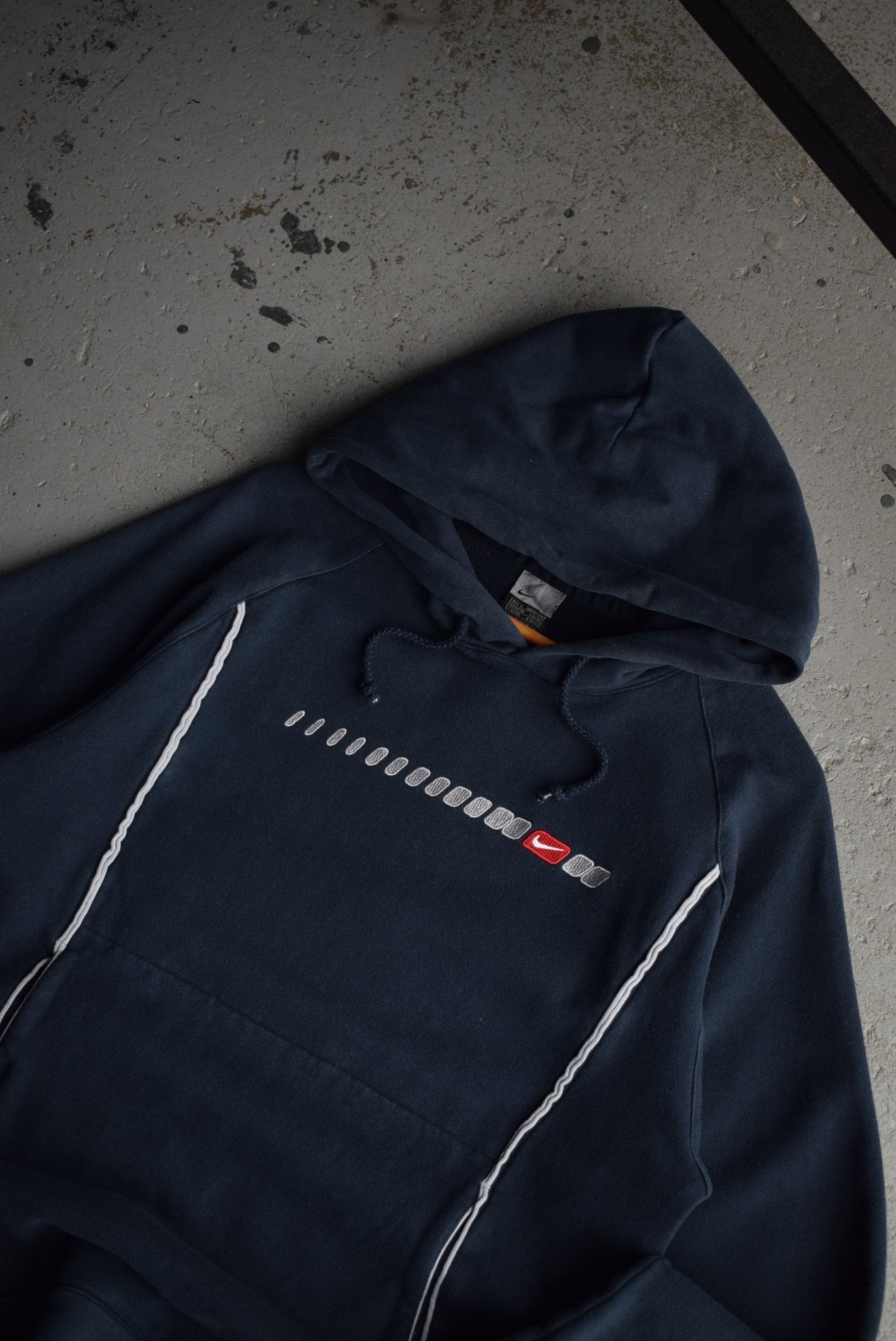 Vintage Nike Classic Swoosh Embroidered Hoodie (S/M) - Retrospective Store