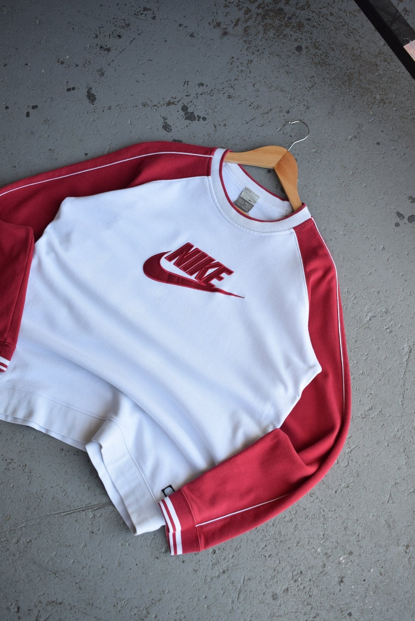Vintage Nike Embroidered Spellout Crewneck (M) - Retrospective Store