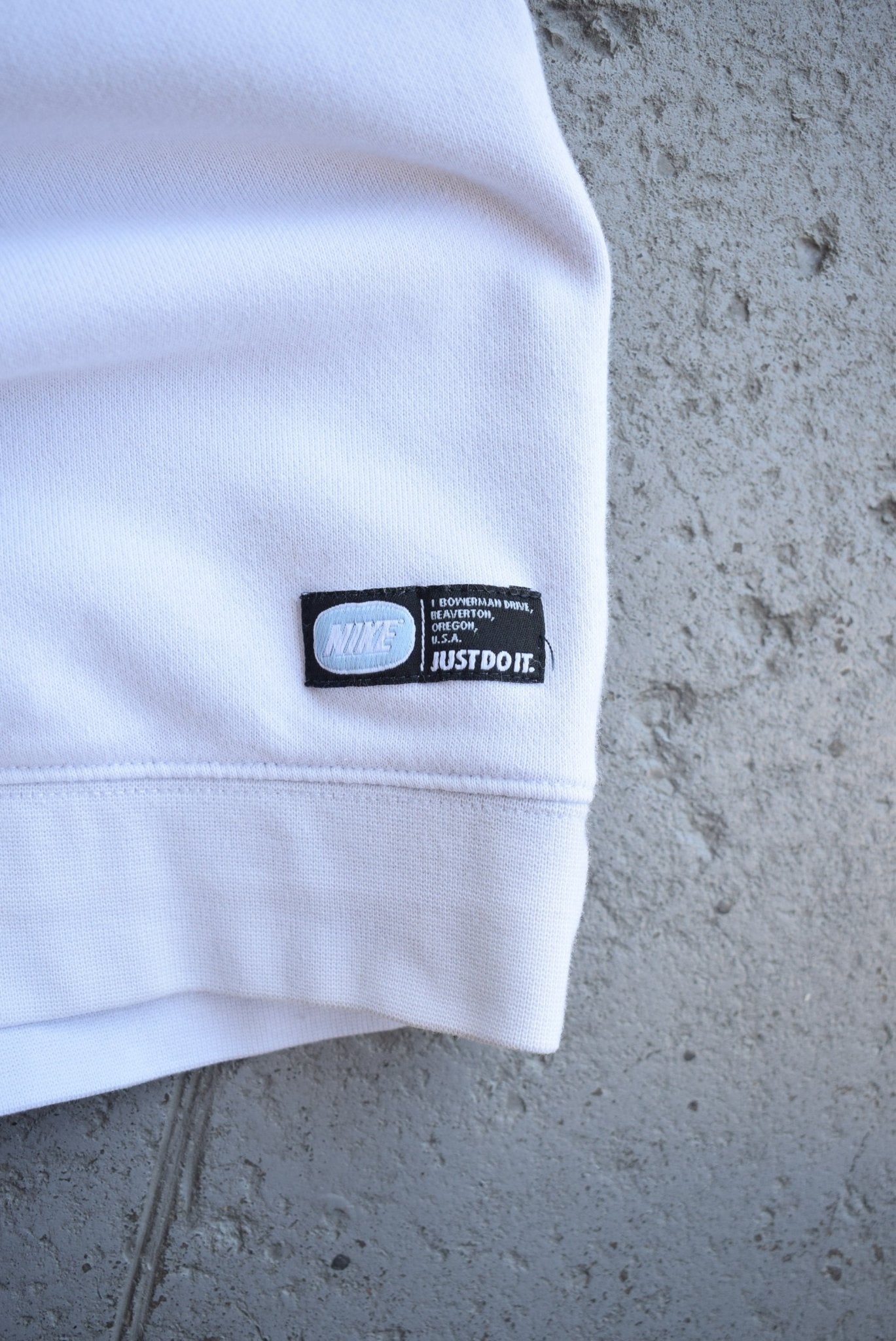 Vintage Nike Embroidered Spellout Crewneck (M) - Retrospective Store