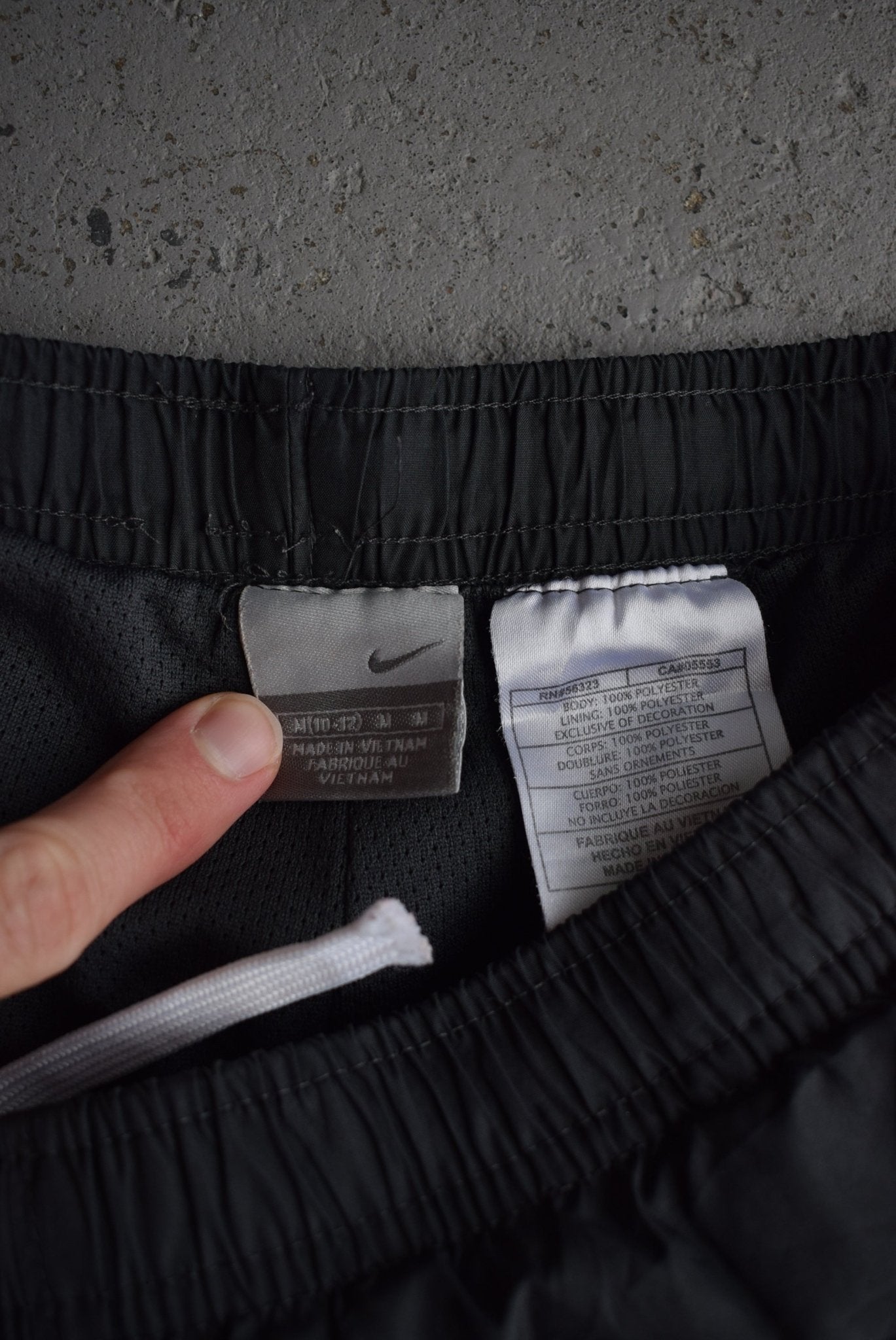 Vintage Nike Spellout Embroidered Shorts (S/M) - Retrospective Store