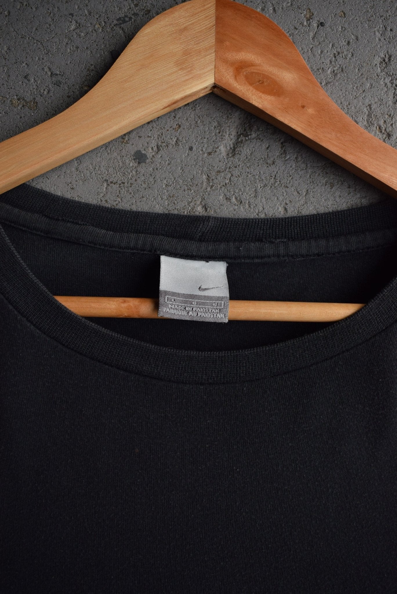 Vintage Nike Spellout Embroidered Tee (L/XL) - Retrospective Store