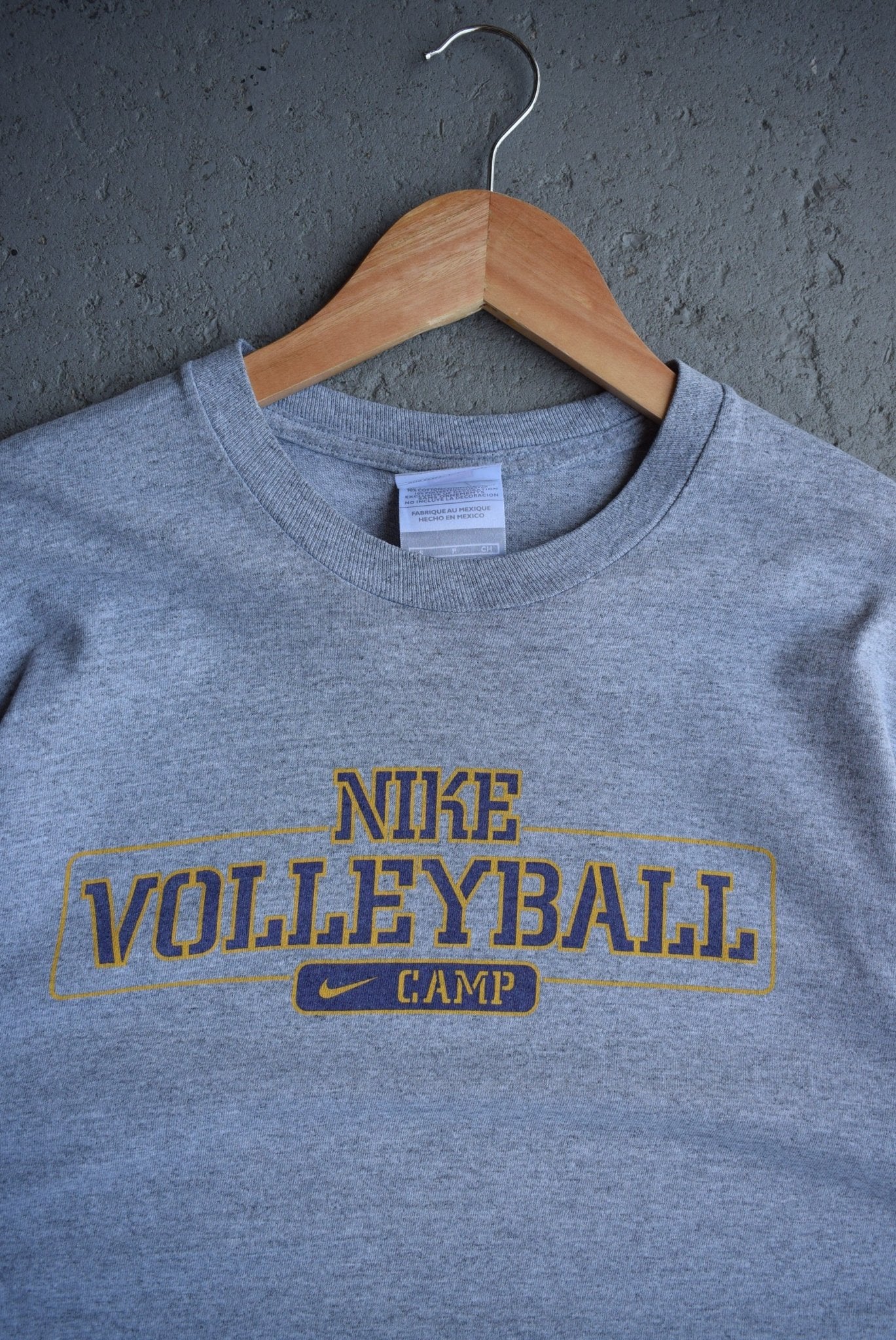 Vintage Nike Volleyball Camp Tee (S) - Retrospective Store