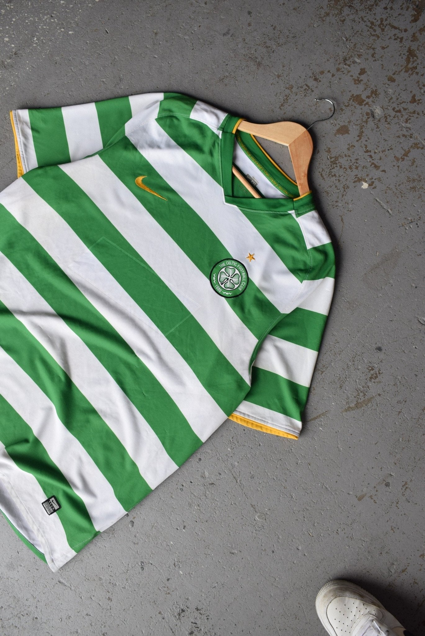 Vintage Nike x Celtic Football Club Jersey (XXL) - Retrospective Store