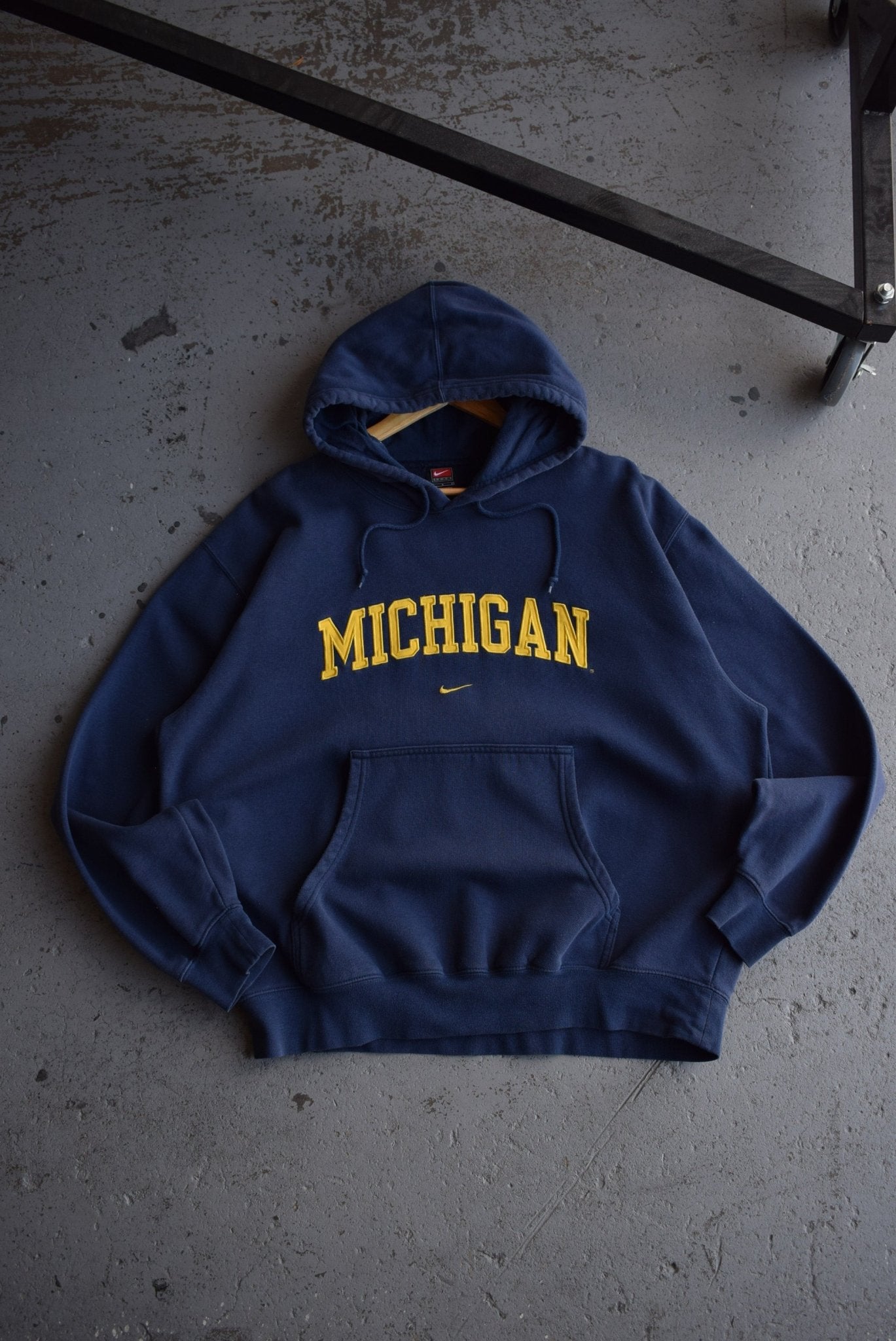 Vintage Nike x University of Michigan Embroidered Hoodie (L/XL) - Retrospective Store