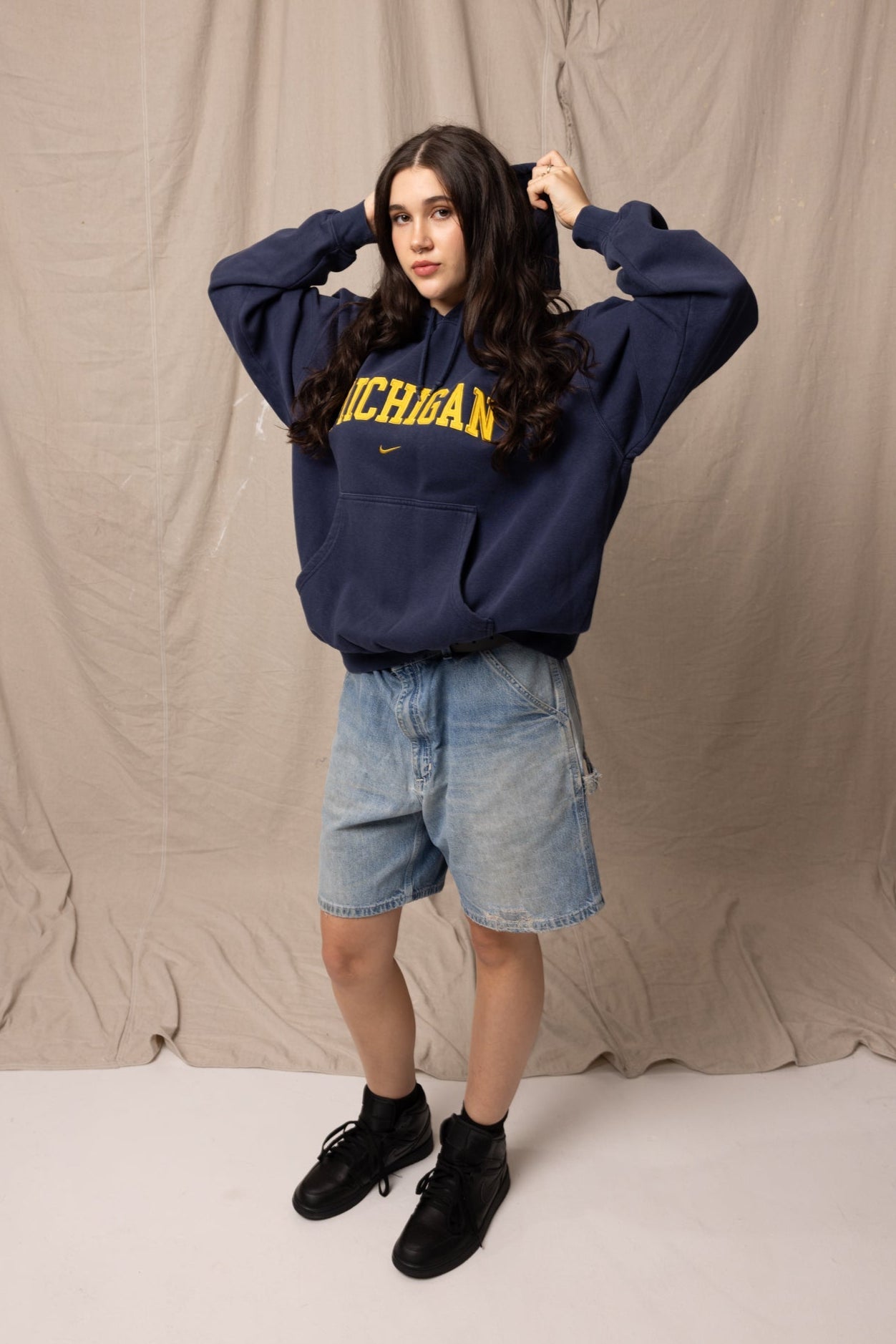 Vintage Nike x University of Michigan Embroidered Hoodie (L/XL) - Retrospective Store