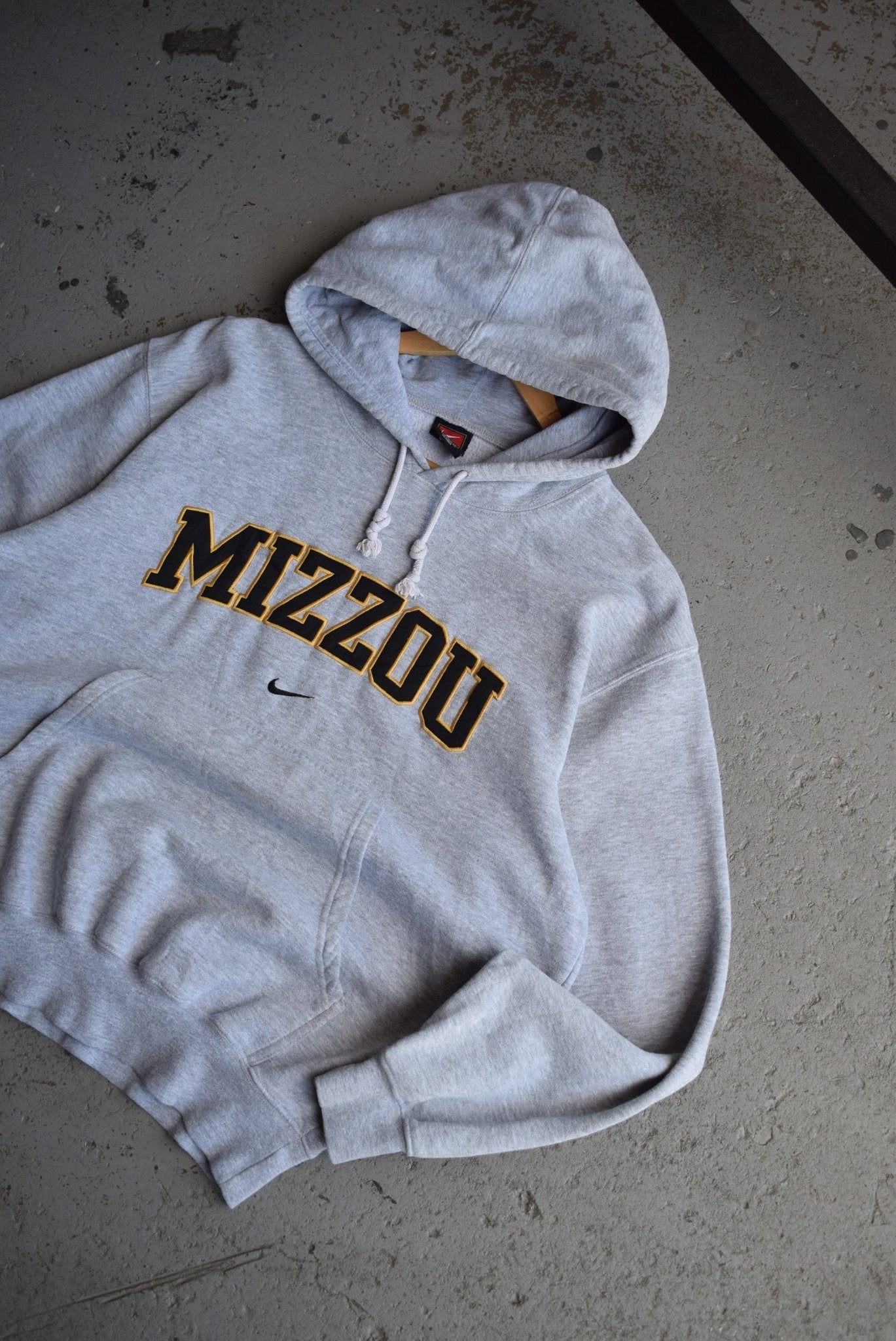 Vintage Nike x University of Missouri Embroidered hoodie (S/M) - Retrospective Store