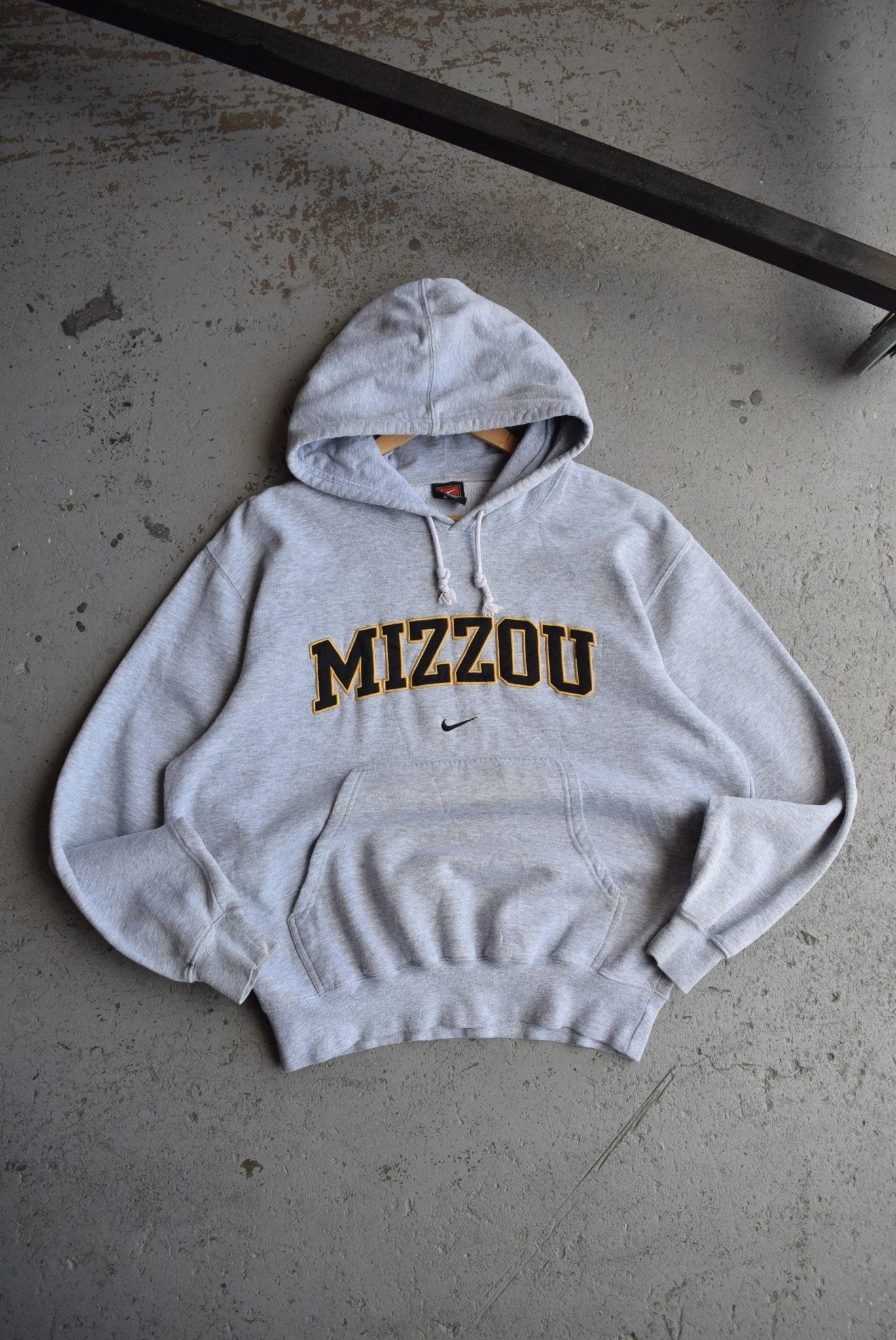 Vintage Nike x University of Missouri Embroidered hoodie (S/M) - Retrospective Store