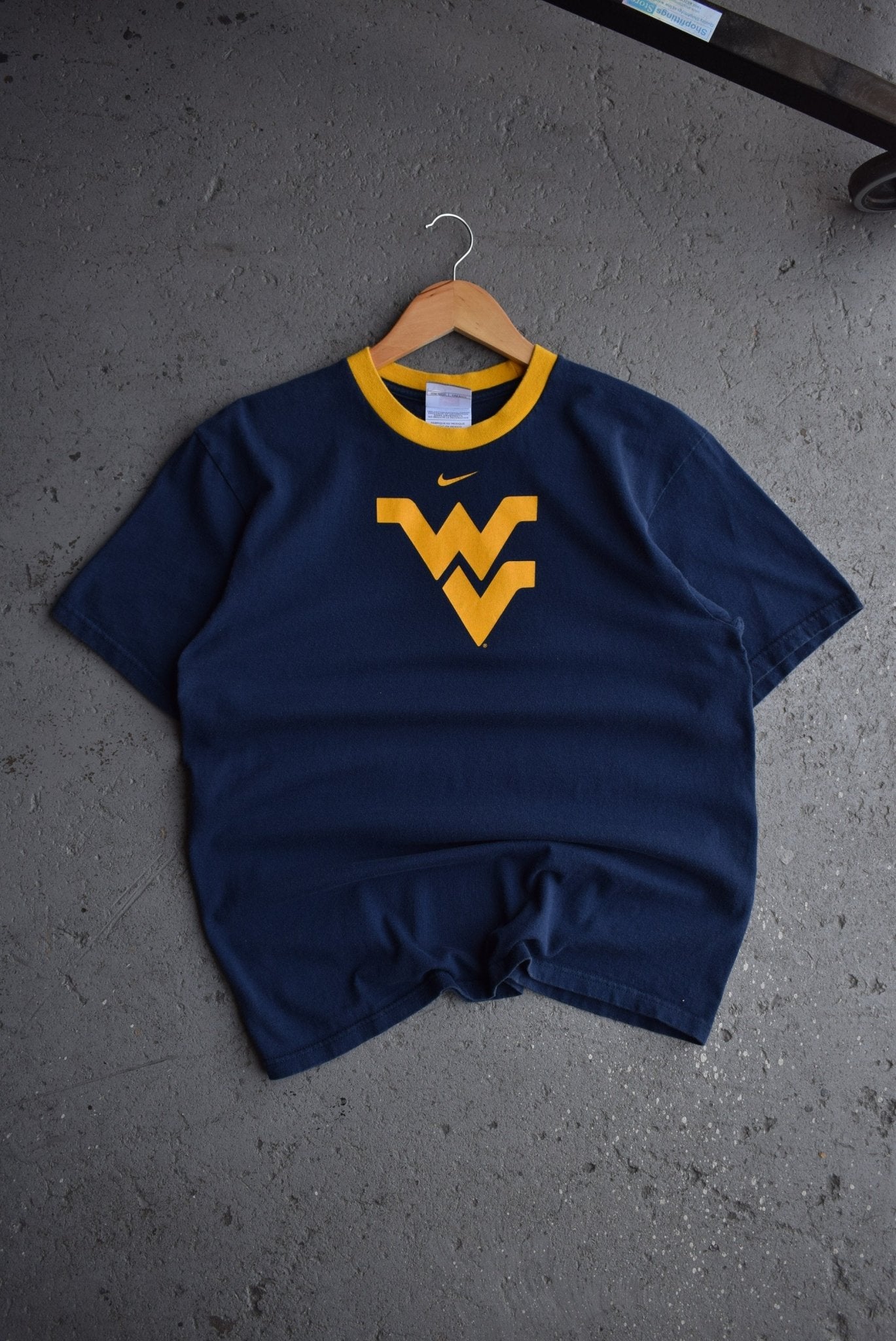 Vintage Nike x West Virginia University Tee (M) - Retrospective Store