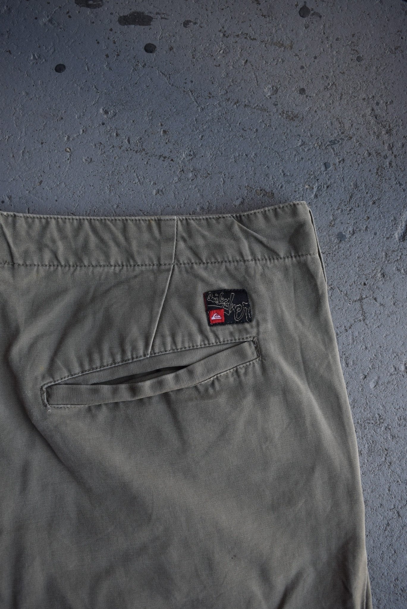 Vintage Quiksilver Cargo Shorts (36) - Retrospective Store
