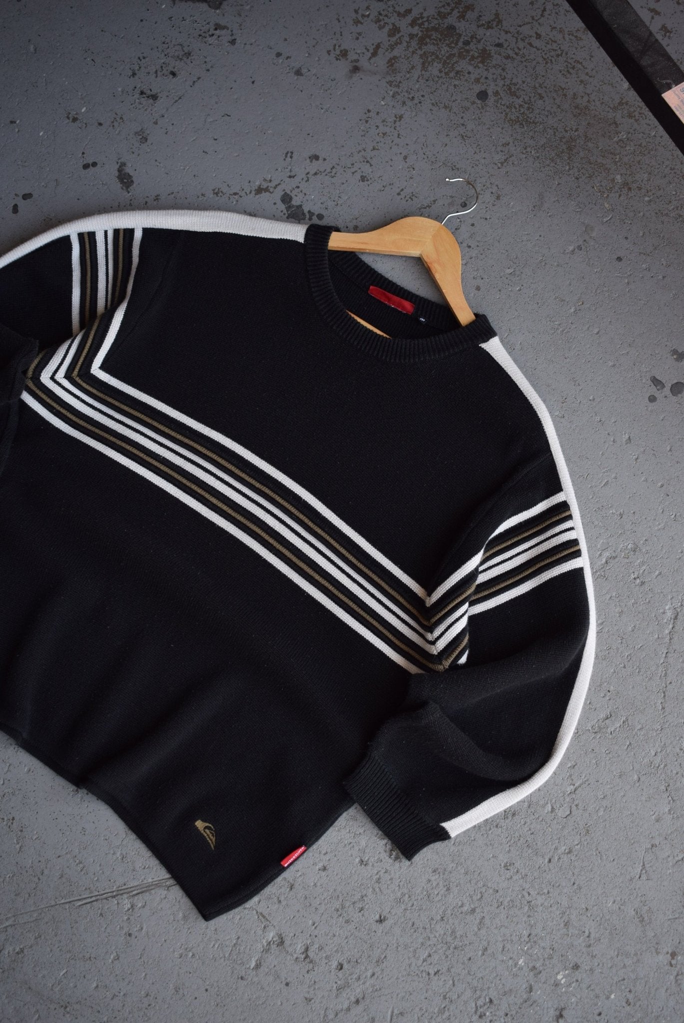 Vintage Quiksilver Classic Logo Embroidered Knit (M) - Retrospective Store
