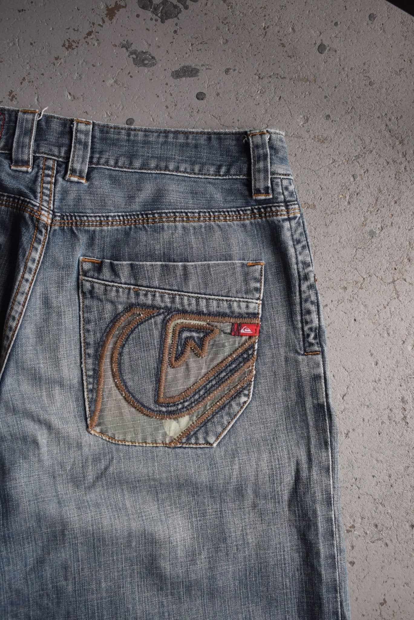 Vintage Quiksilver Embroidered Jorts (30) - Retrospective Store