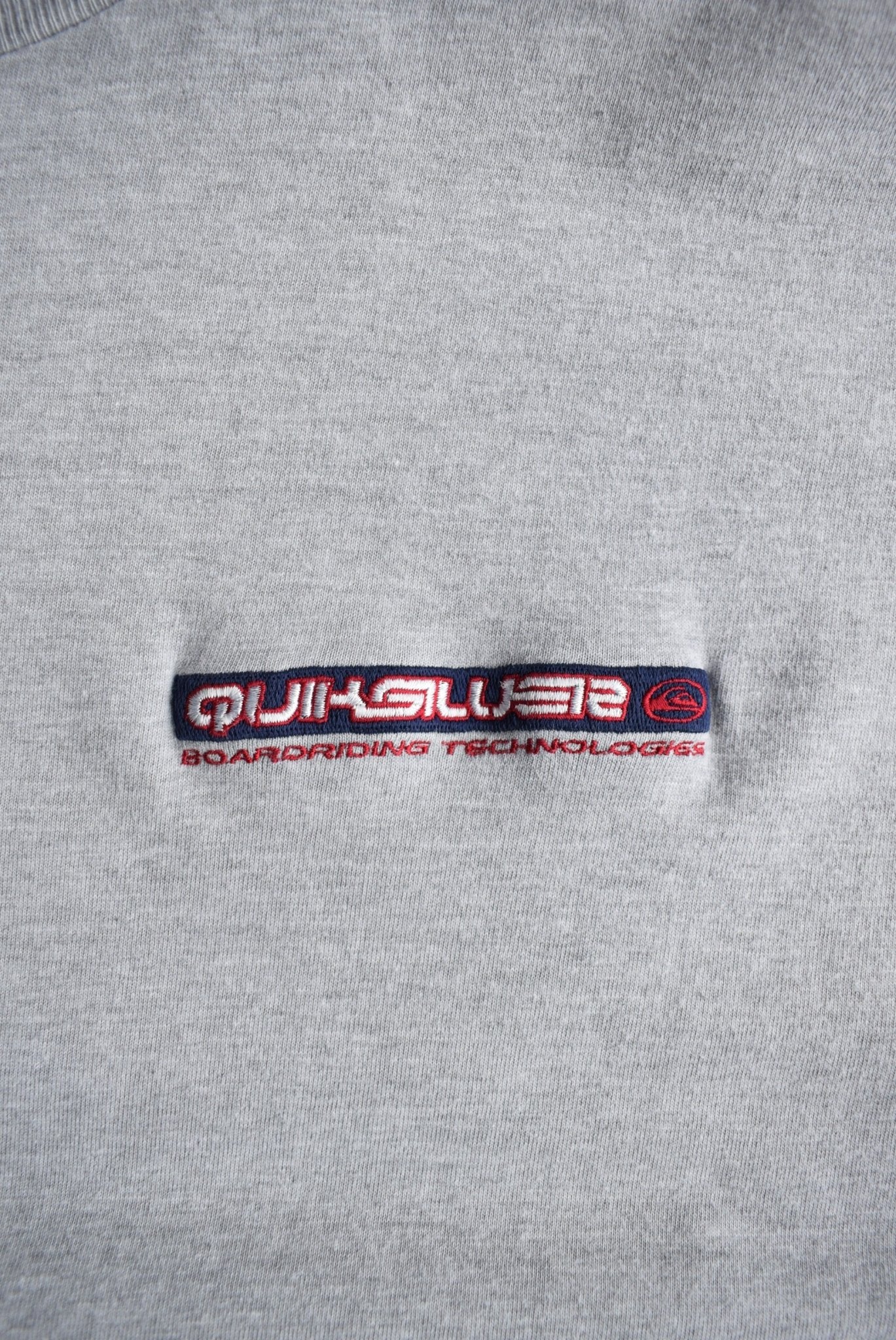 Vintage Quiksilver Embroidered Spellout Tee (M) - Retrospective Store
