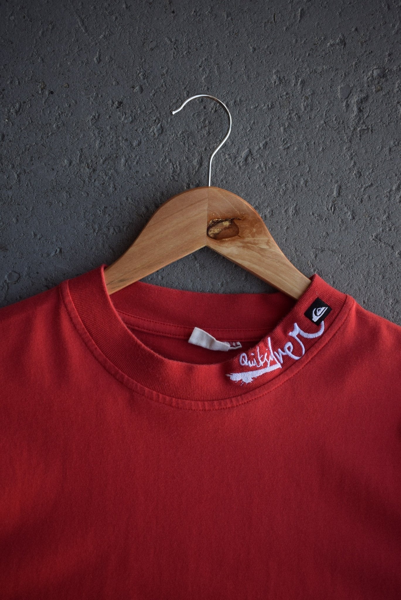Vintage Quiksilver Embroidered Spellout tee (XL) - Retrospective Store