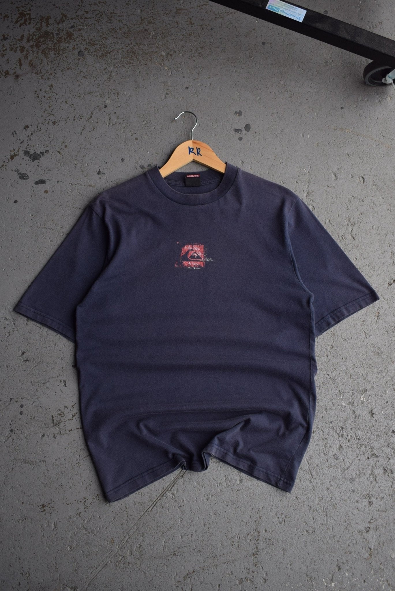 Vintage Quiksilver Graphic Tee (M) - Retrospective Store