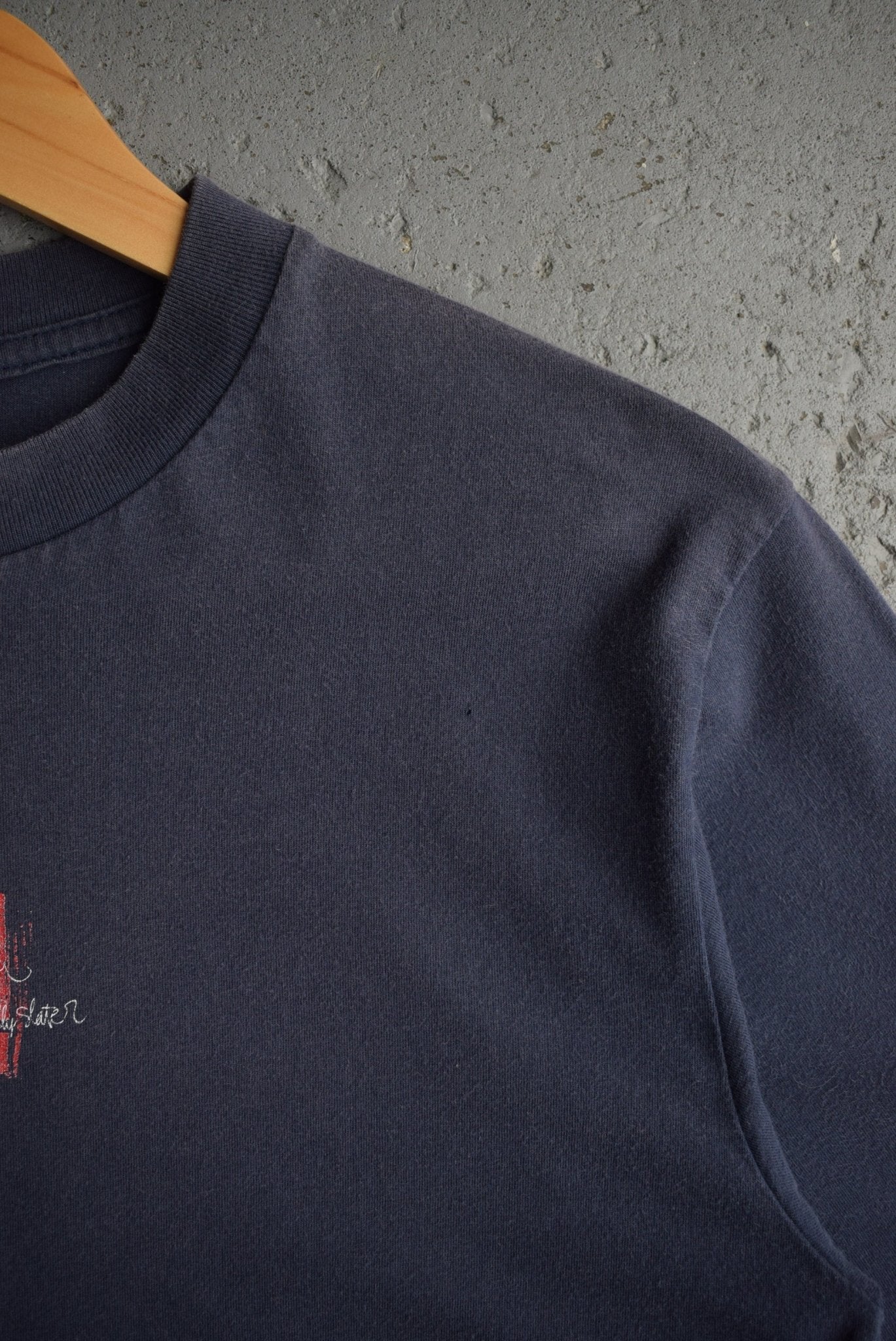 Vintage Quiksilver Graphic Tee (M) - Retrospective Store