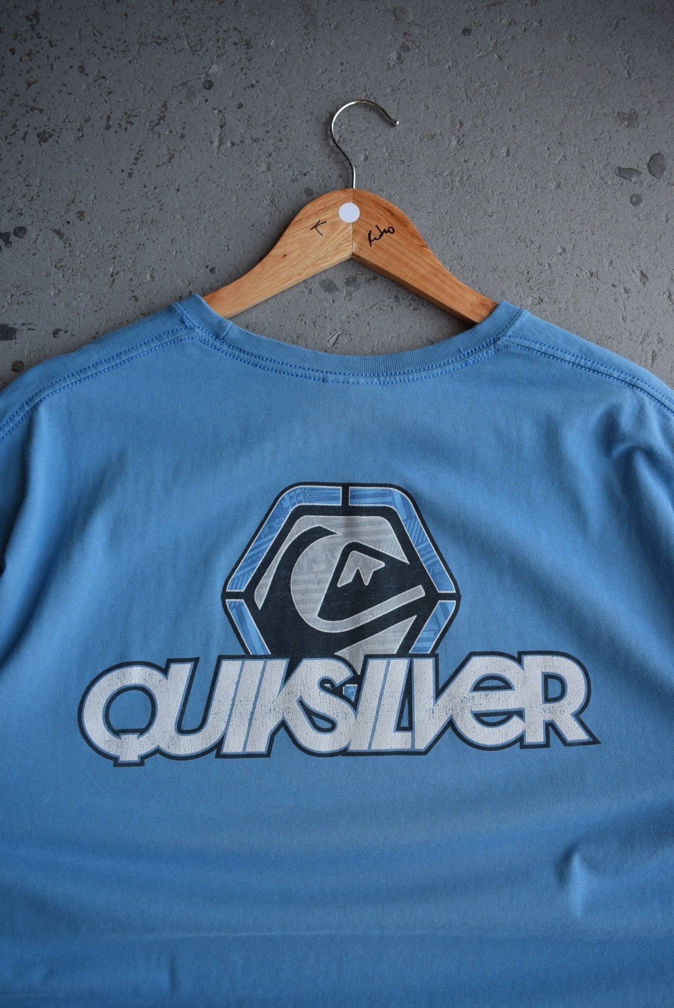 Vintage Quiksilver Spellout Tee (XL) - Retrospective Store