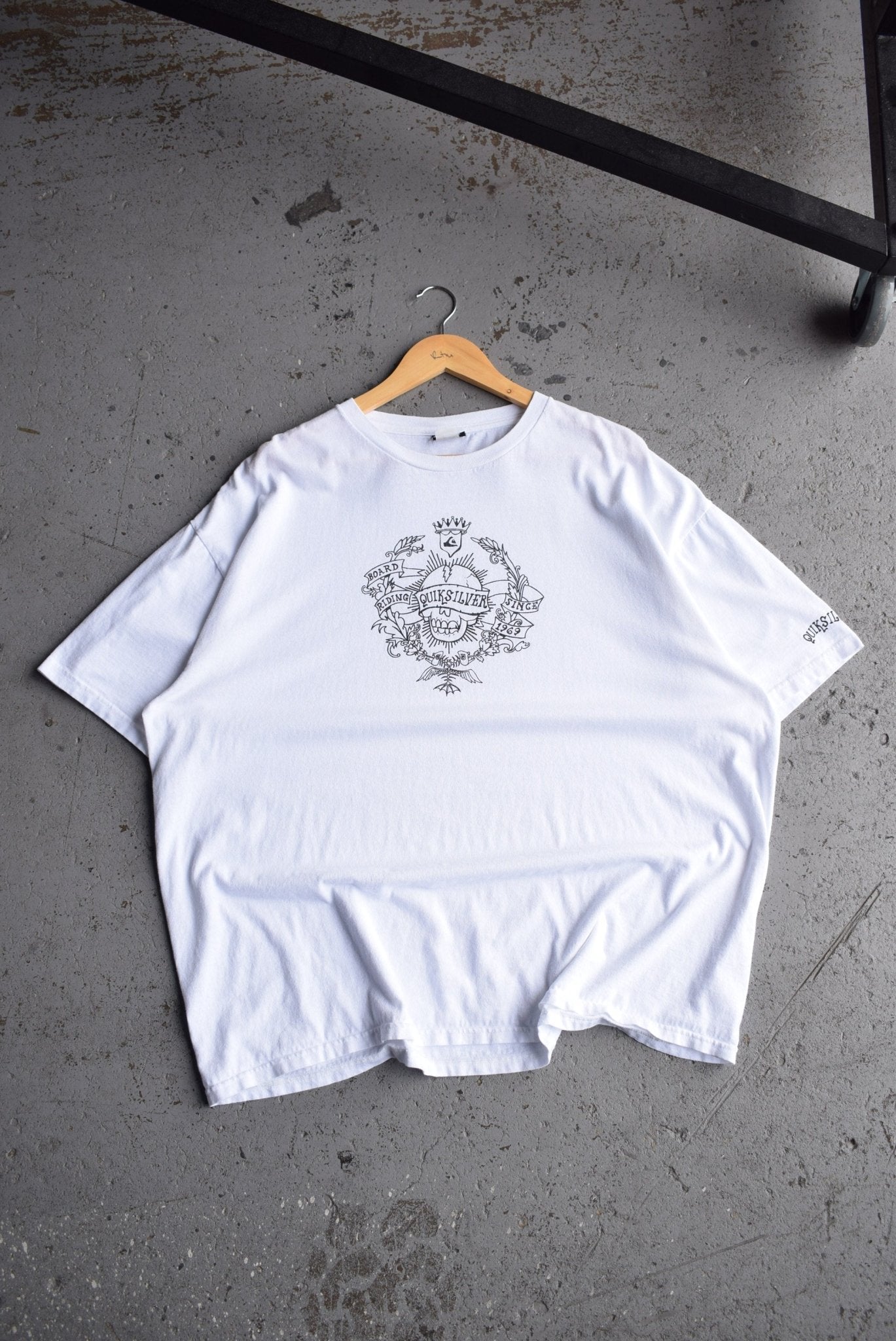 Vintage Quiksilver Spellout Tee (XXL) - Retrospective Store