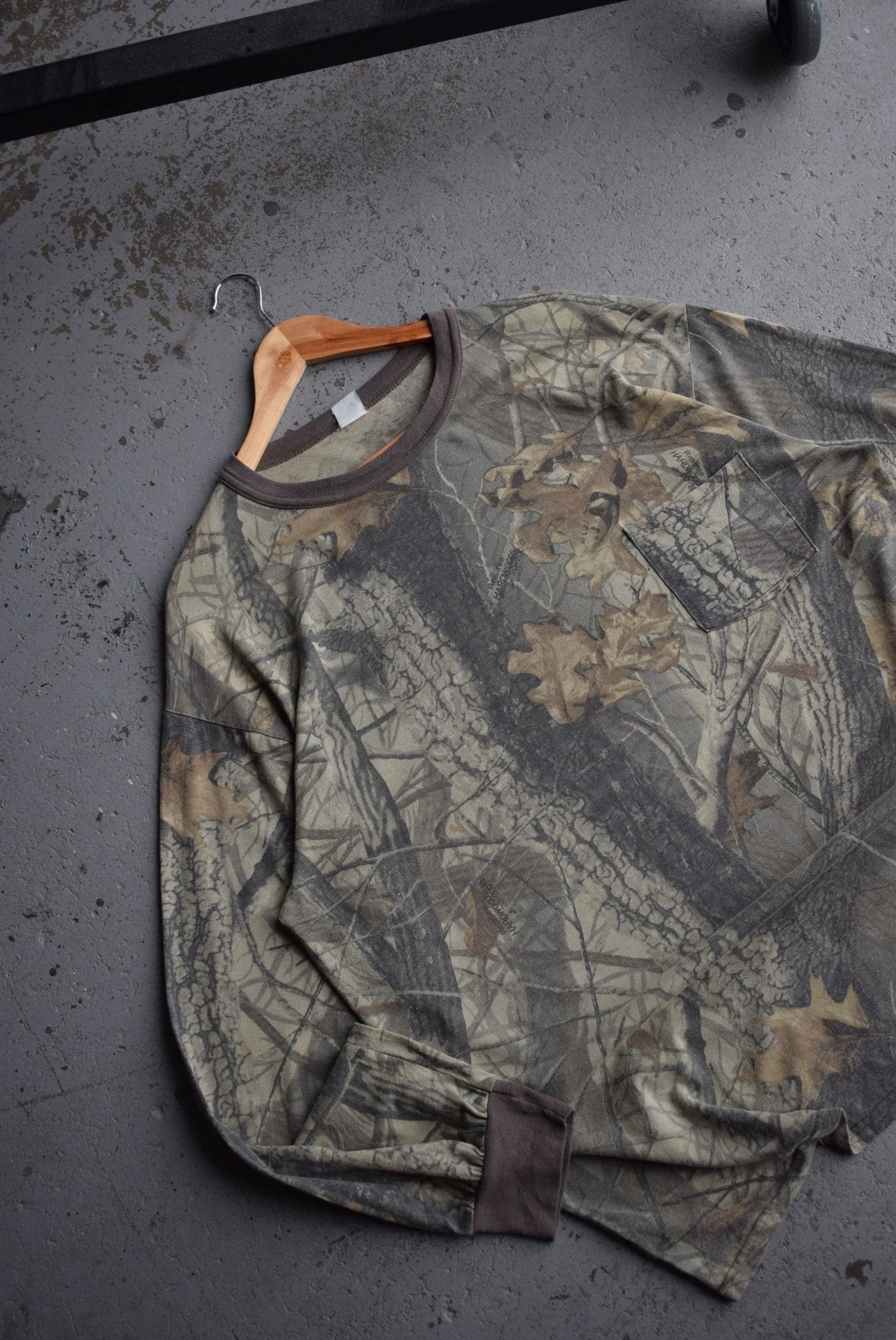 Vintage Realtree Long Sleeve Pocket Tee (XL/XXL) - Retrospective Store