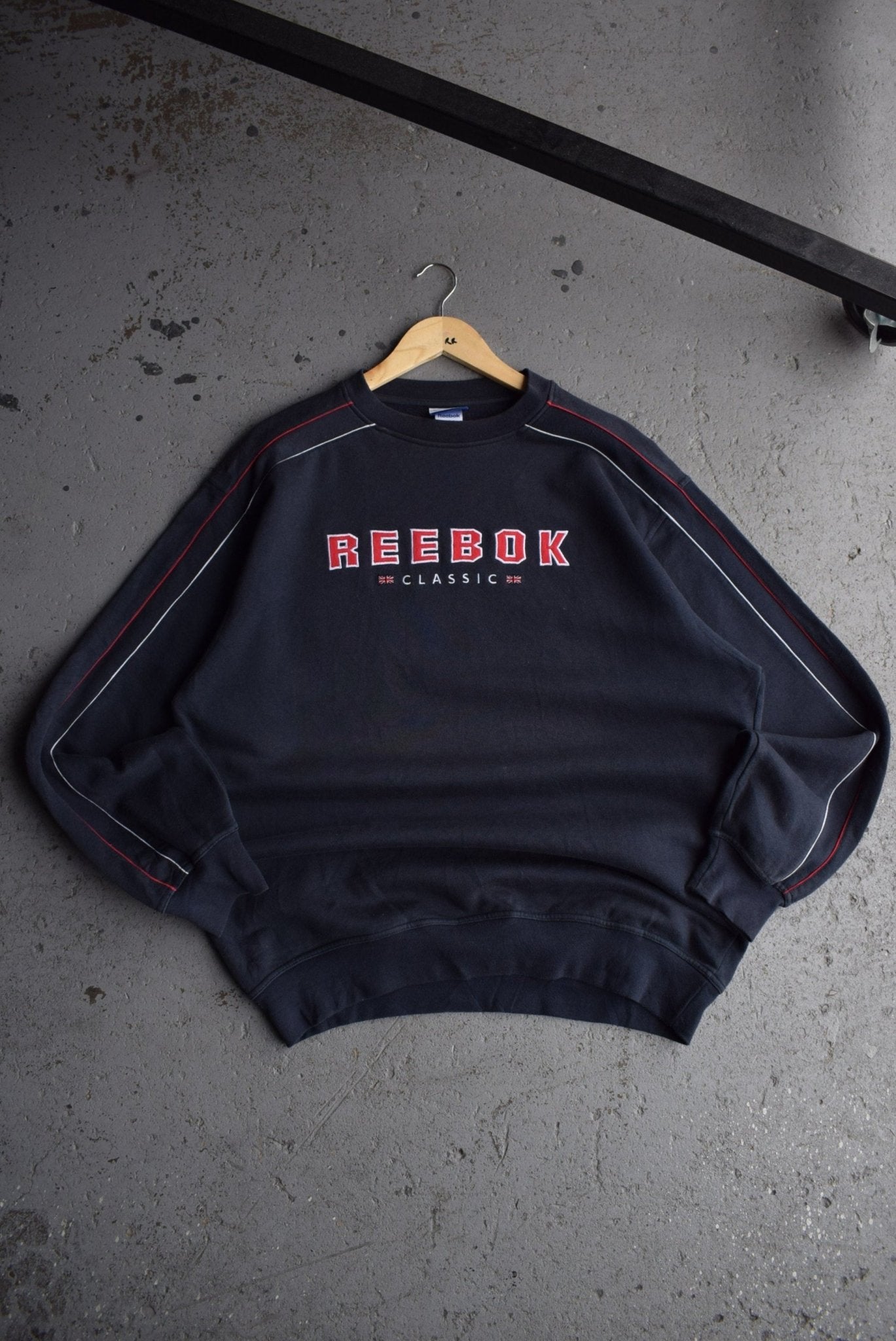 Vintage Reebok Classic Embroidered Spellout Crewneck (XL) - Retrospective Store