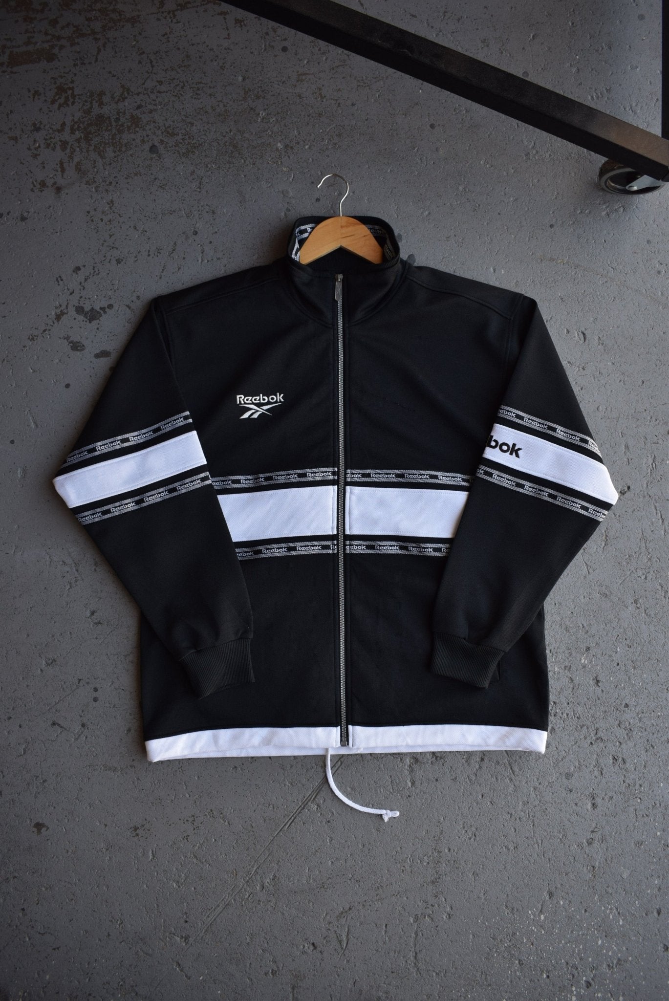 Vintage Reebok Classic Logo Embroidered Jacket (L) - Retrospective Store