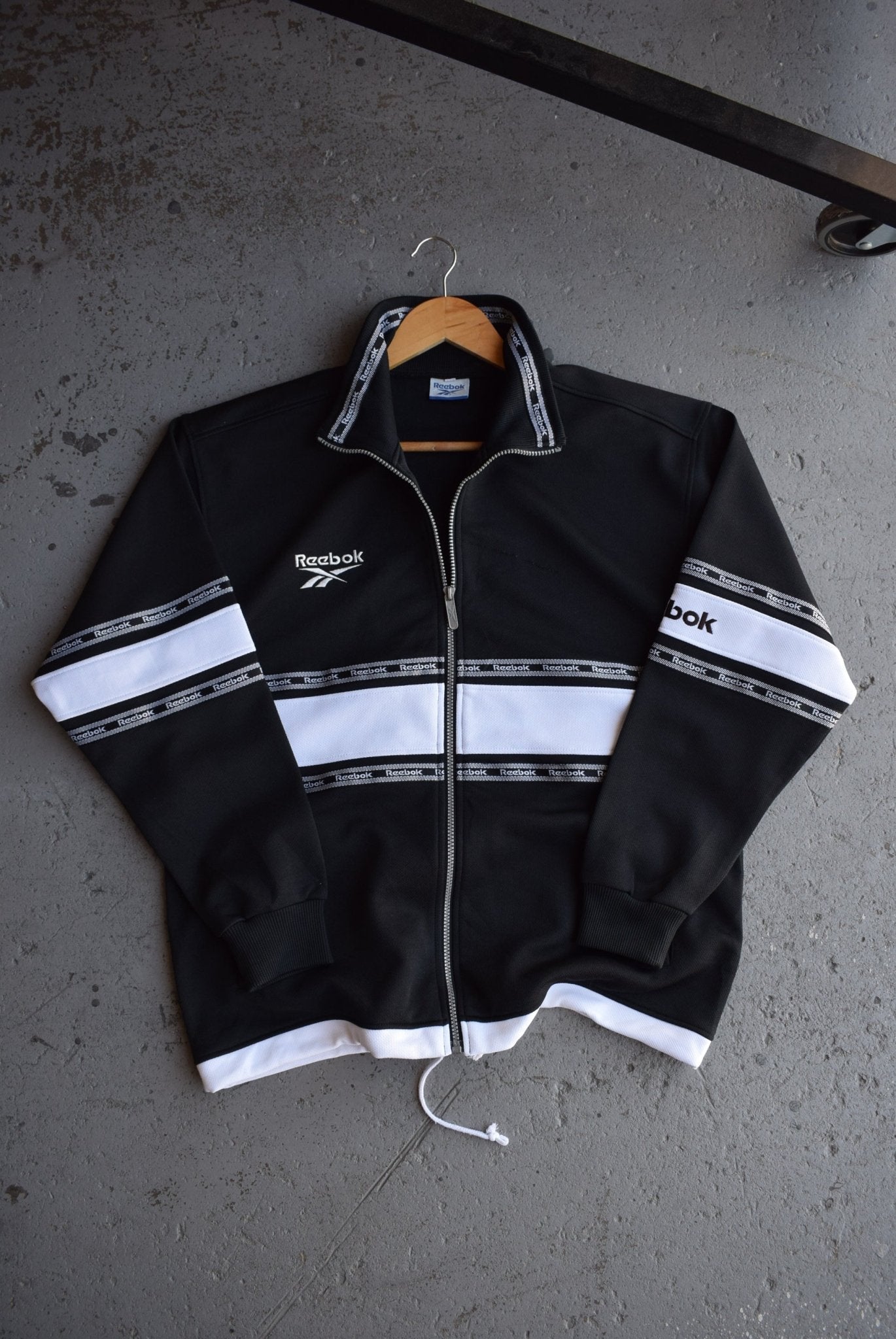 Vintage Reebok Classic Logo Embroidered Jacket (L) - Retrospective Store