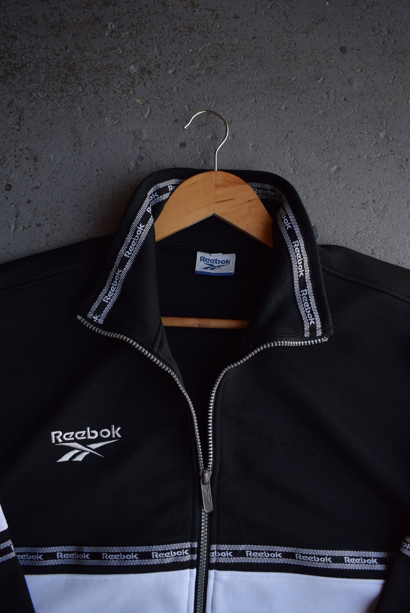 Vintage Reebok Classic Logo Embroidered Jacket (L) - Retrospective Store