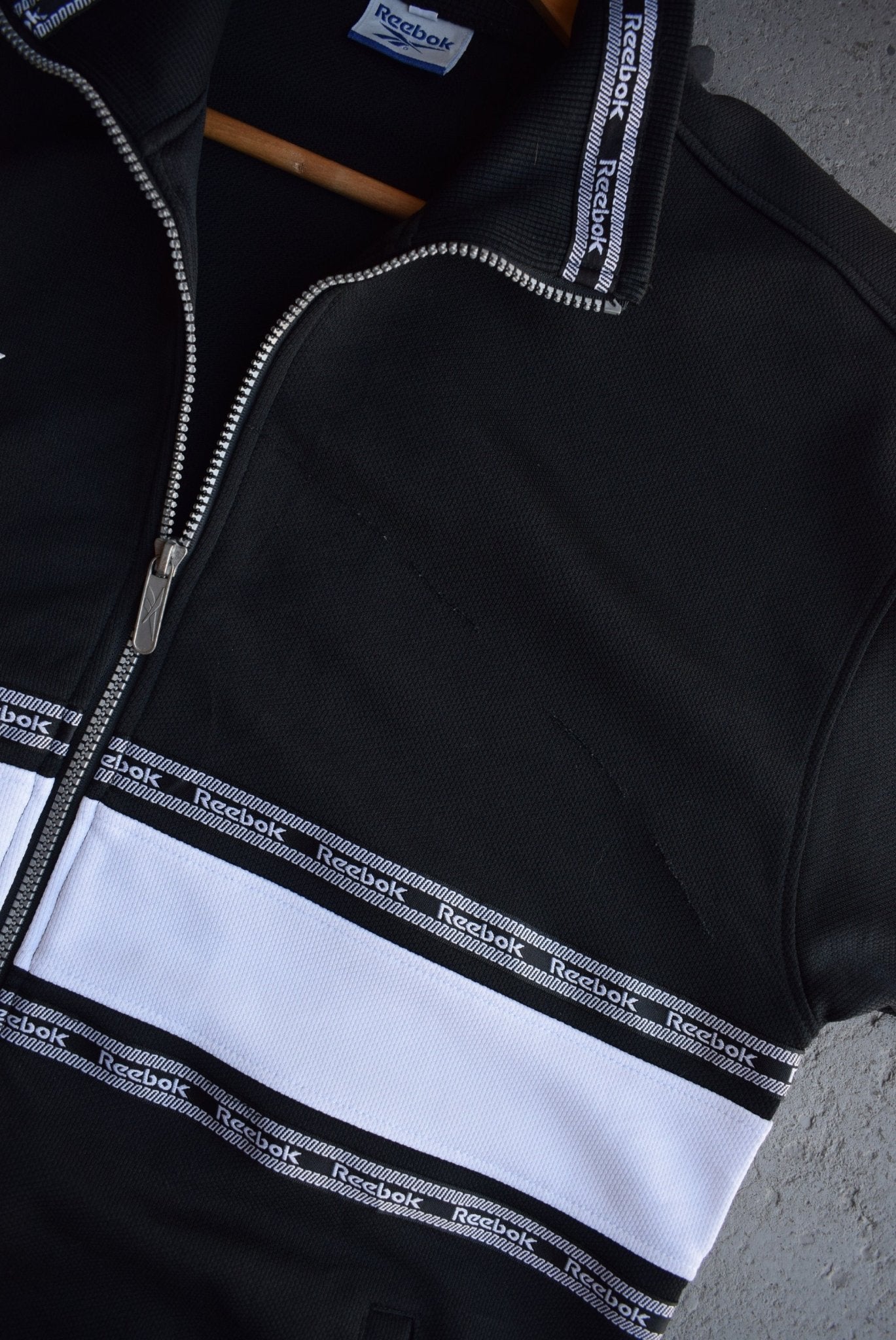 Vintage Reebok Classic Logo Embroidered Jacket (L) - Retrospective Store