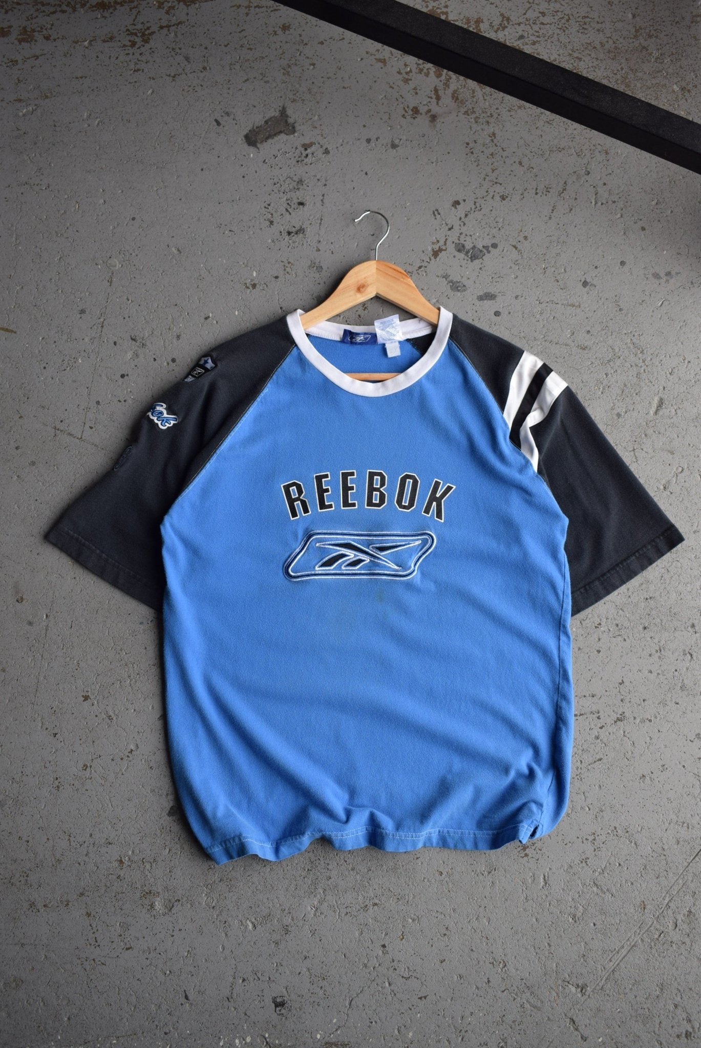 Vintage Reebok Embroidered Spellout Tee (M) - Retrospective Store