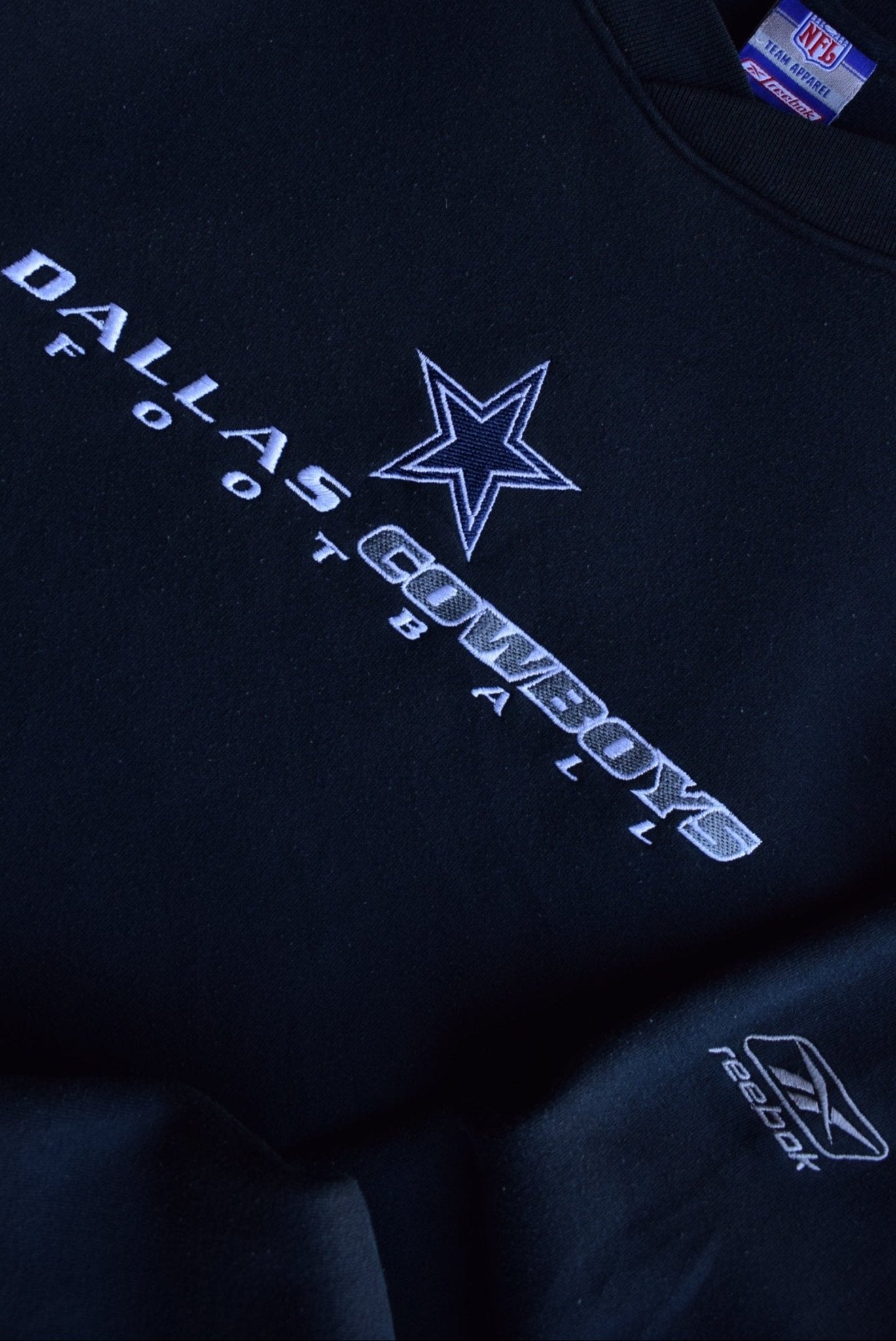 Vintage Reebok x NFL Dallas Cowboys Embroidered Crewneck (L) - Retrospective Store