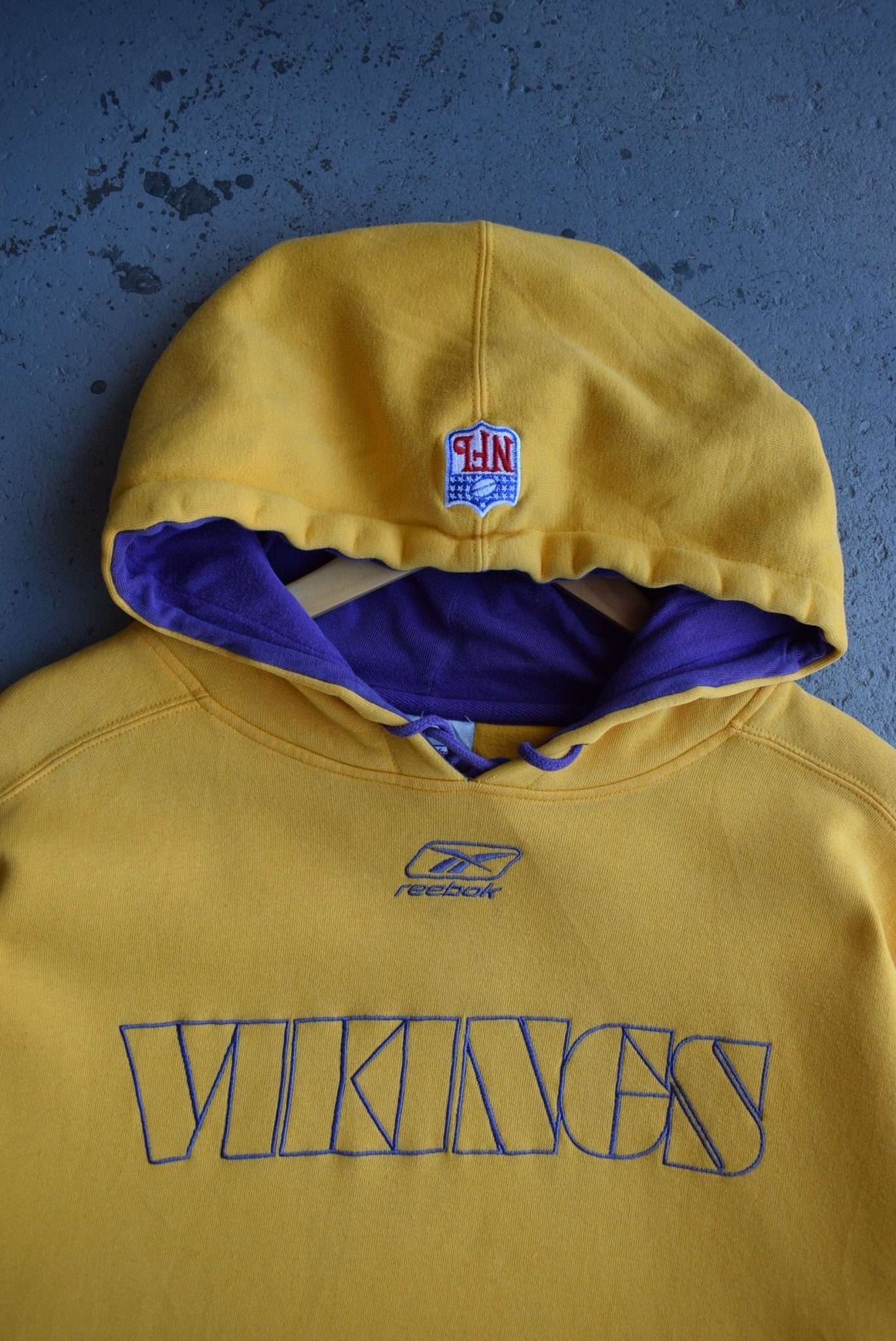 Vintage Reebok x NFL Minnesota Vikings Embroidered Hoodie (XL) - Retrospective Store