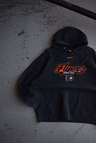 Vintage Reebok x NHL Philadelphia Flyers Embroidered Hoodie (XL) - Retrospective Store