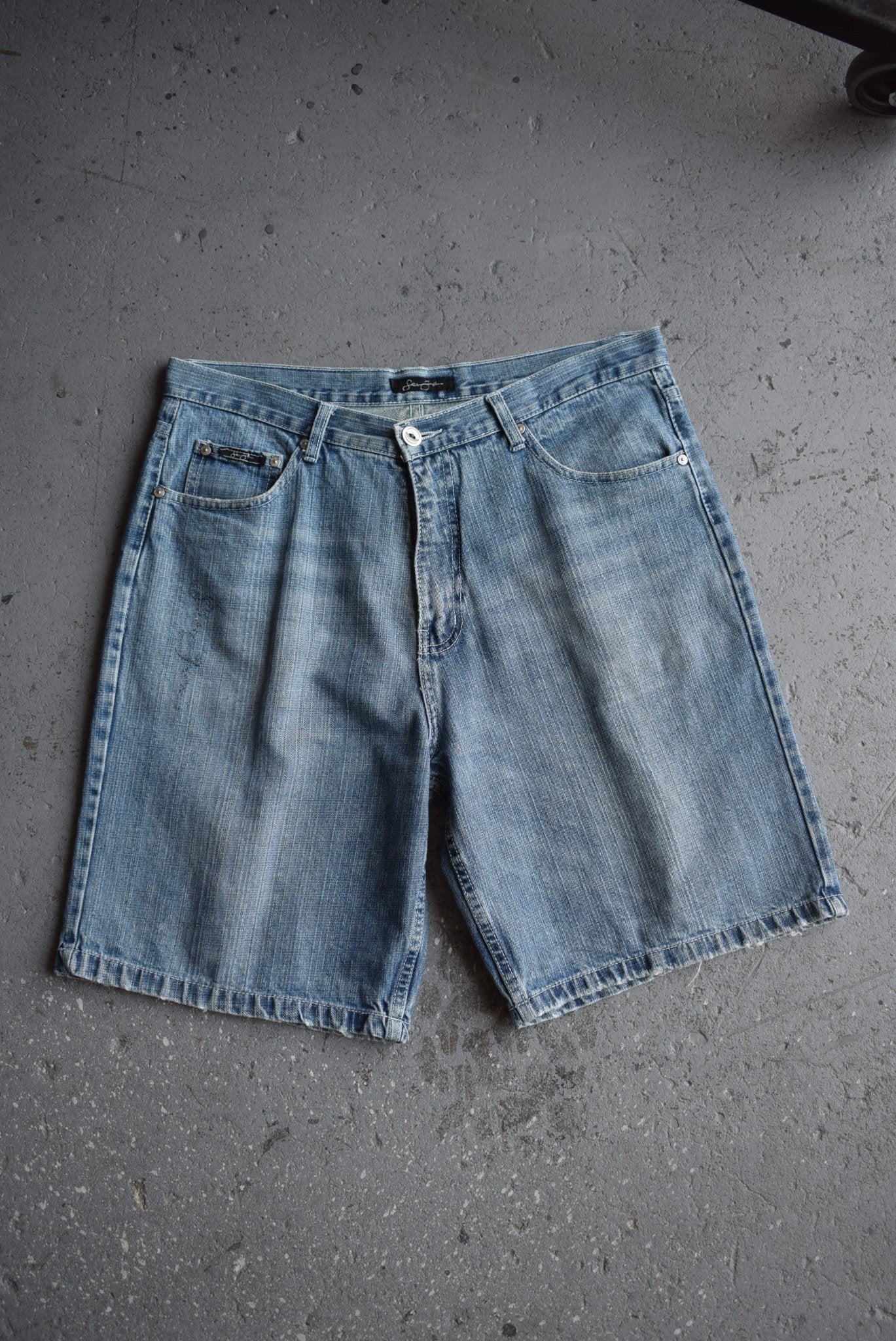 Vintage Sean John Embroidered Jorts (34) - Retrospective Store