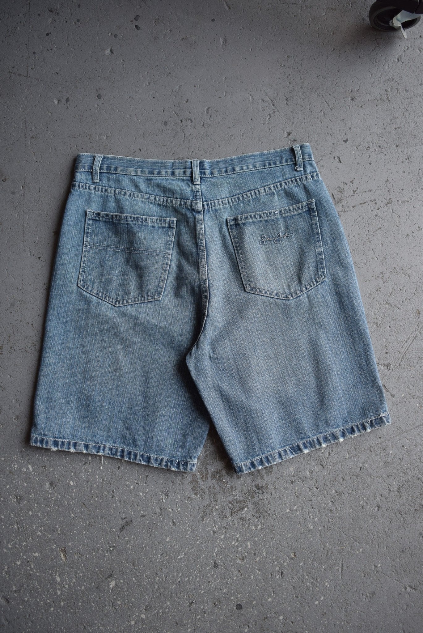 Vintage Sean John Embroidered Jorts (34) - Retrospective Store