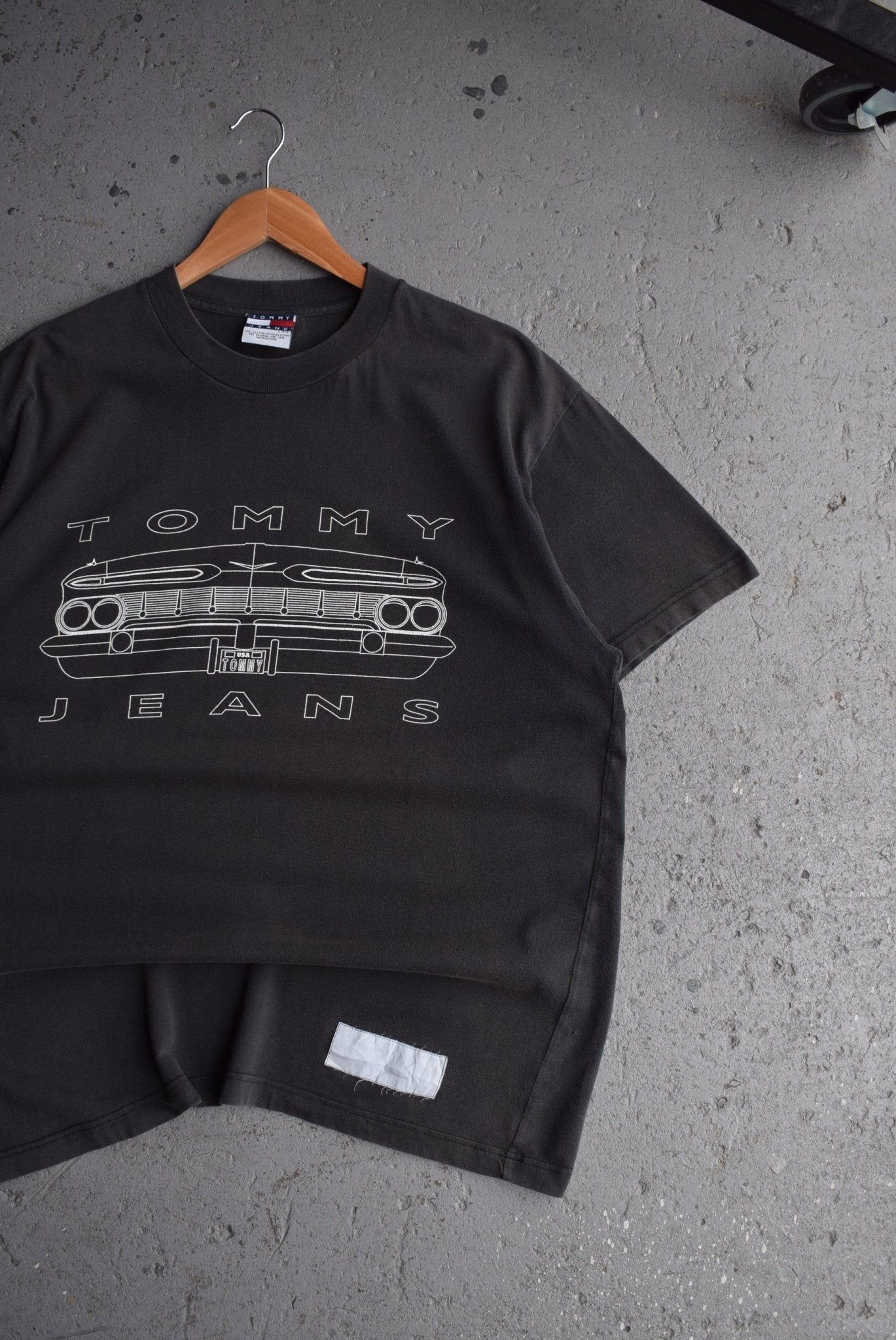 Vintage Tommy Hilfiger Jeans Spellout Tee (XL) - Retrospective Store