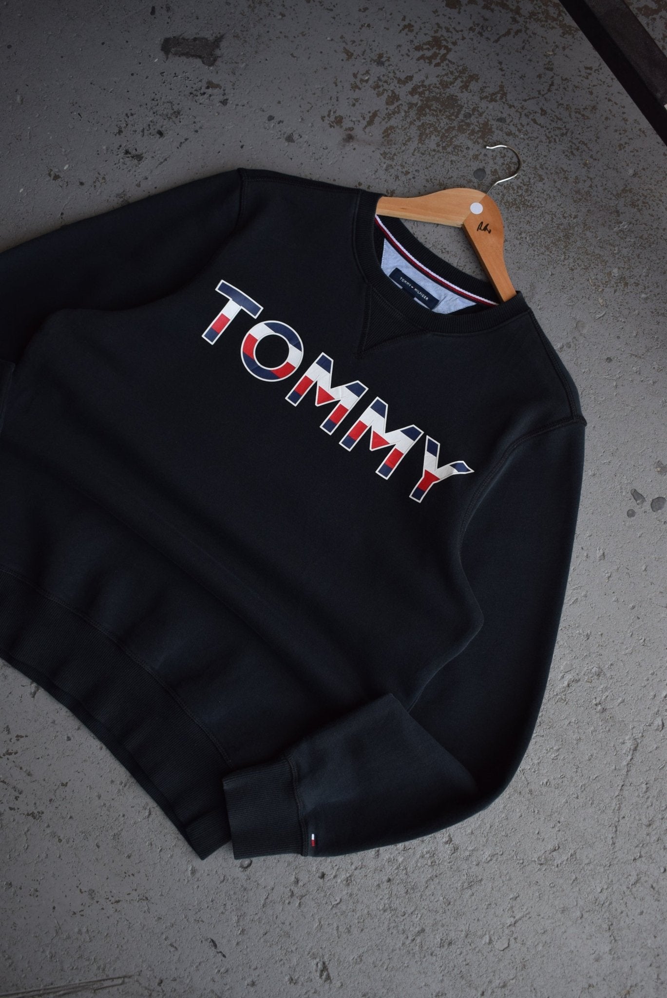 Vintage Tommy Hilfiger Spellout Crewneck (M) - Retrospective Store