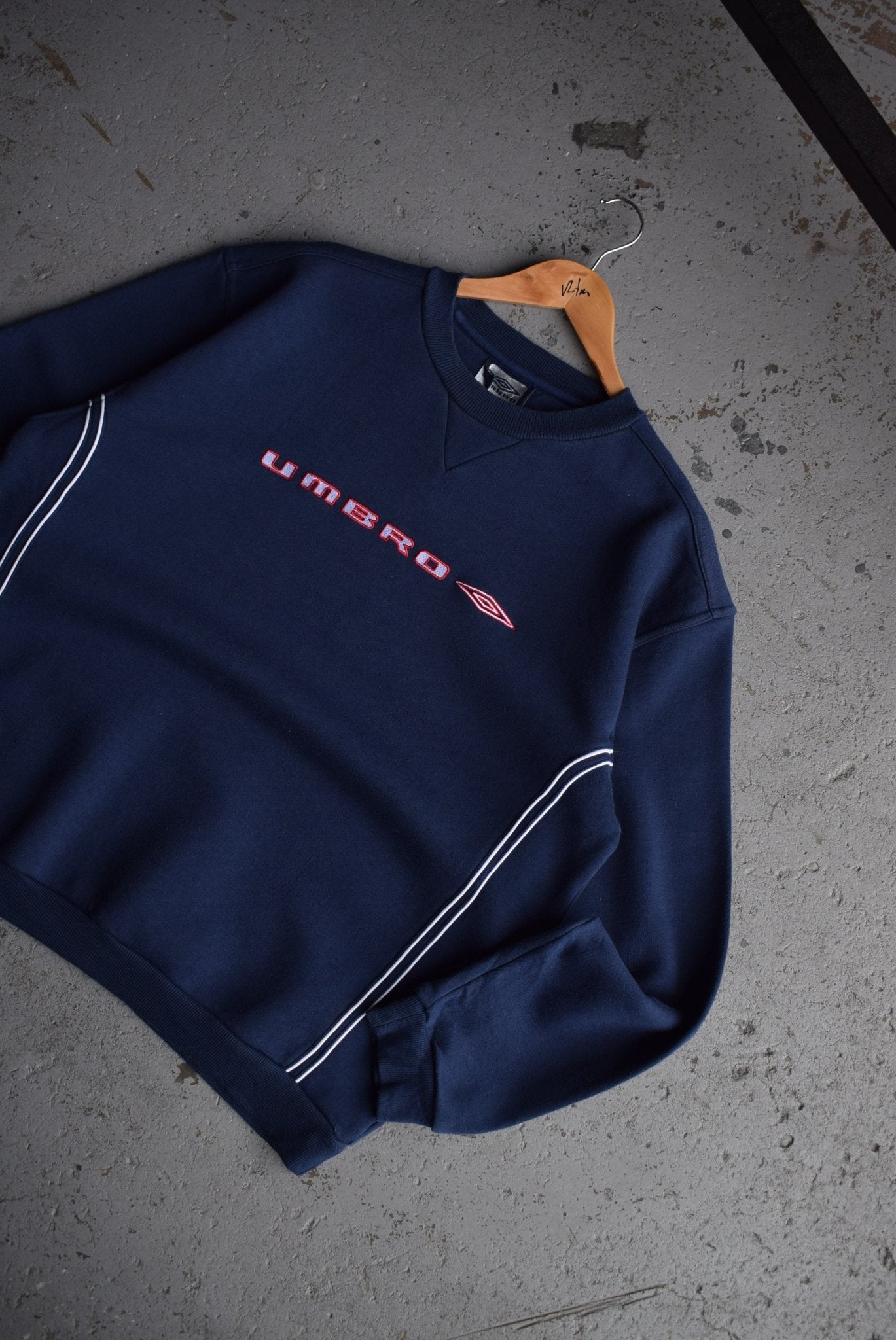 Vintage Umbro Embroidered Spellout Crewneck (L) - Retrospective Store