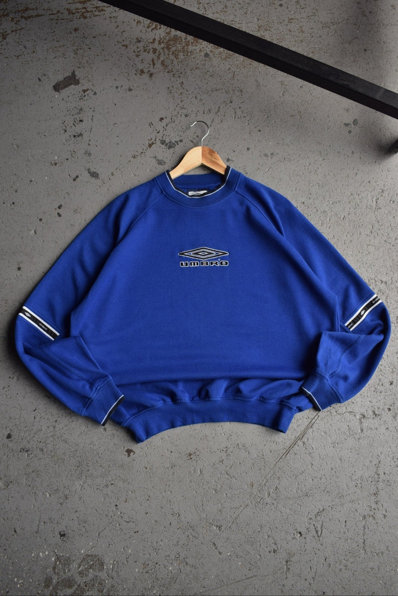 Vintage Umbro Embroidered Spellout Crewneck (M/L) - Retrospective Store