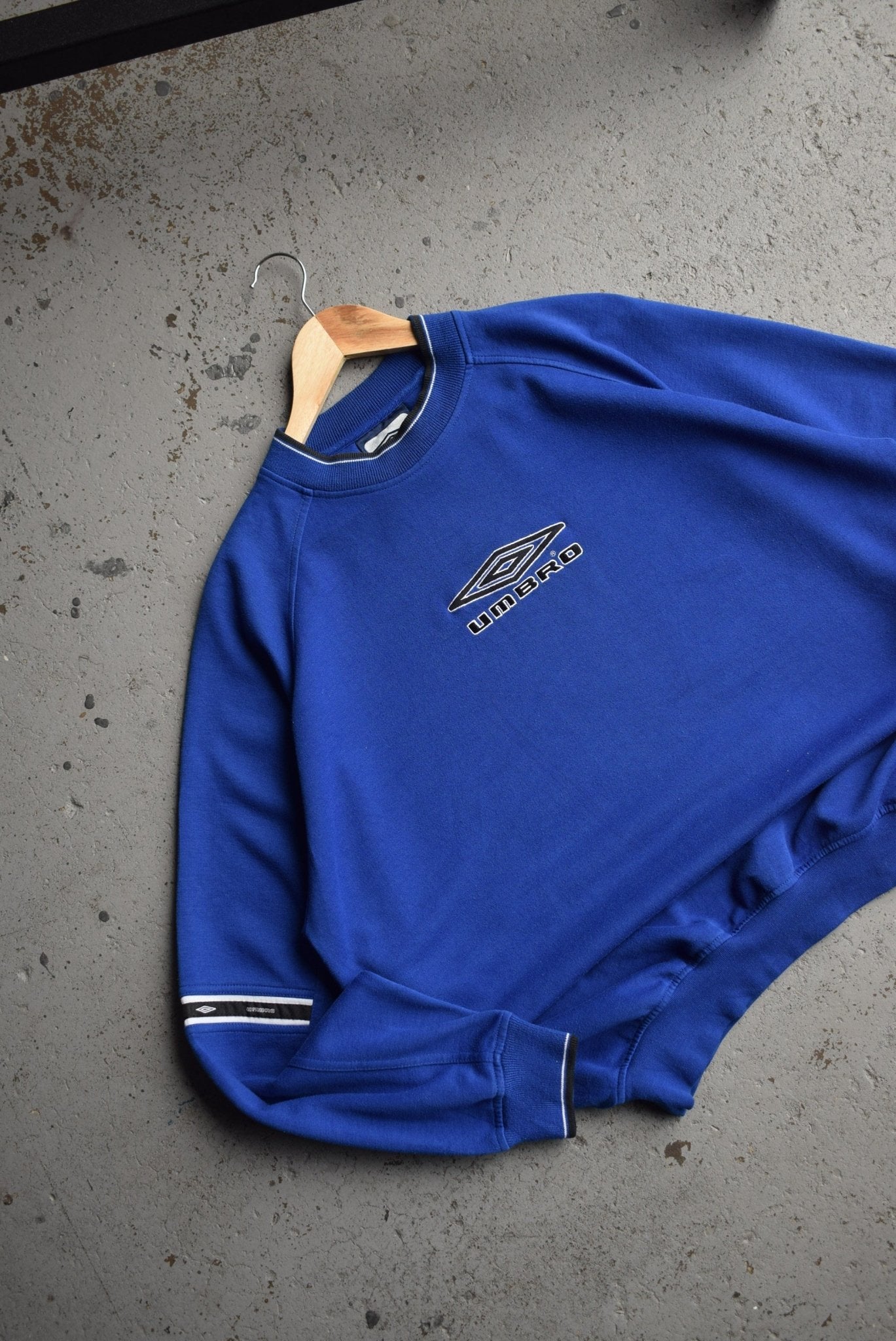 Vintage Umbro Embroidered Spellout Crewneck (M/L) - Retrospective Store