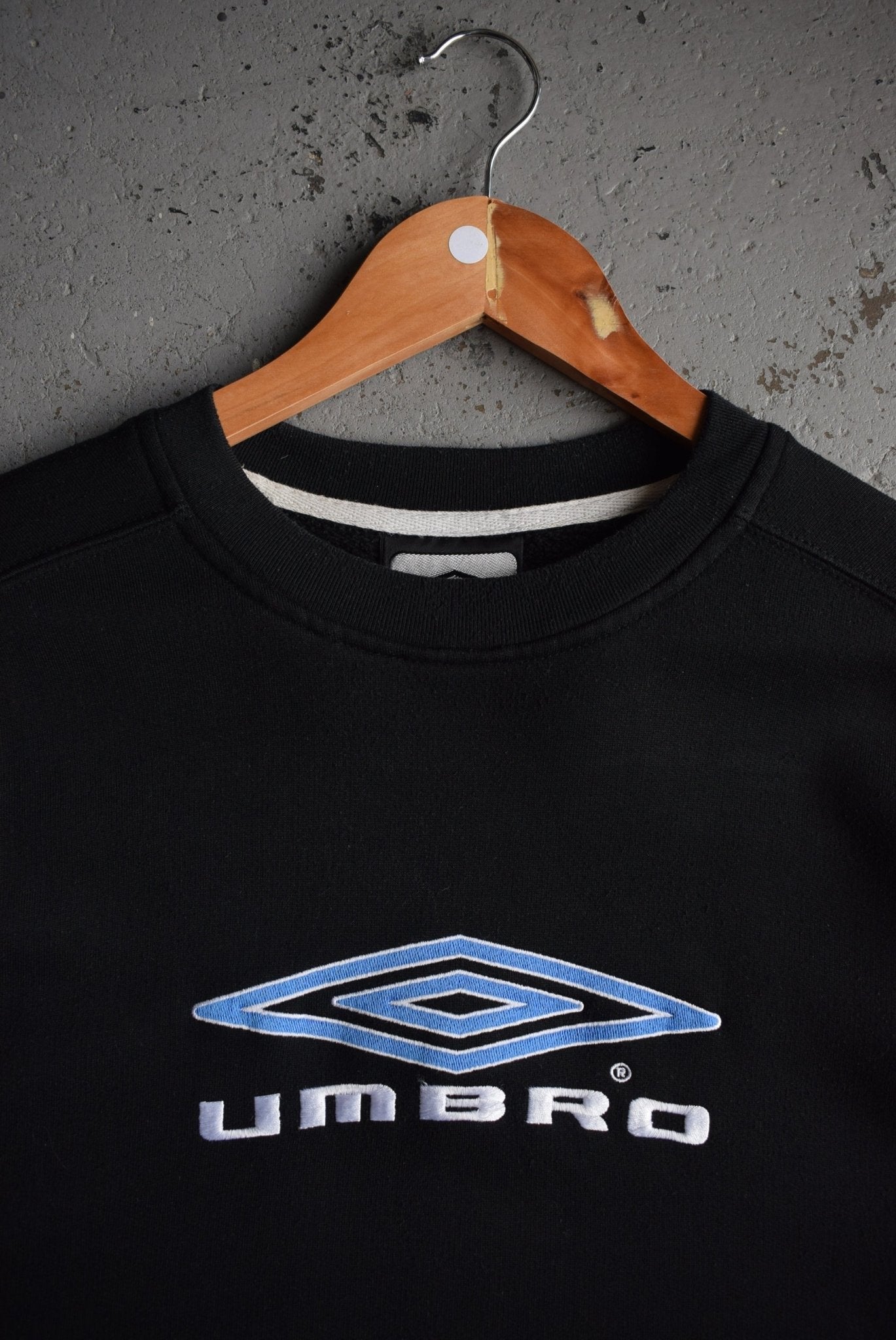 Vintage Umbro Embroidered Spellout Crewneck (XXL) - Retrospective Store