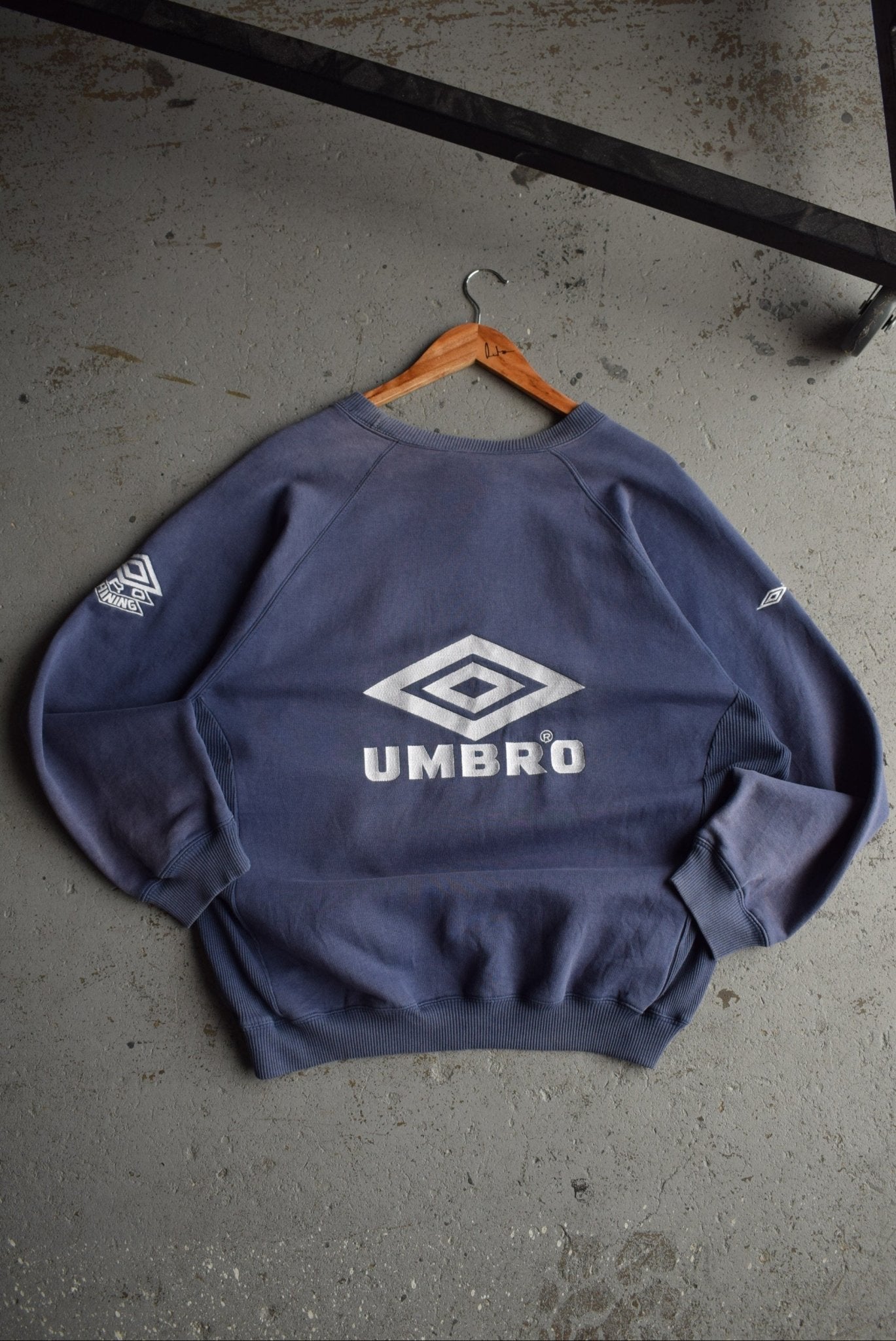 Vintage Umbro Pro Training Embroidered Spellout Crewneck (L) - Retrospective Store