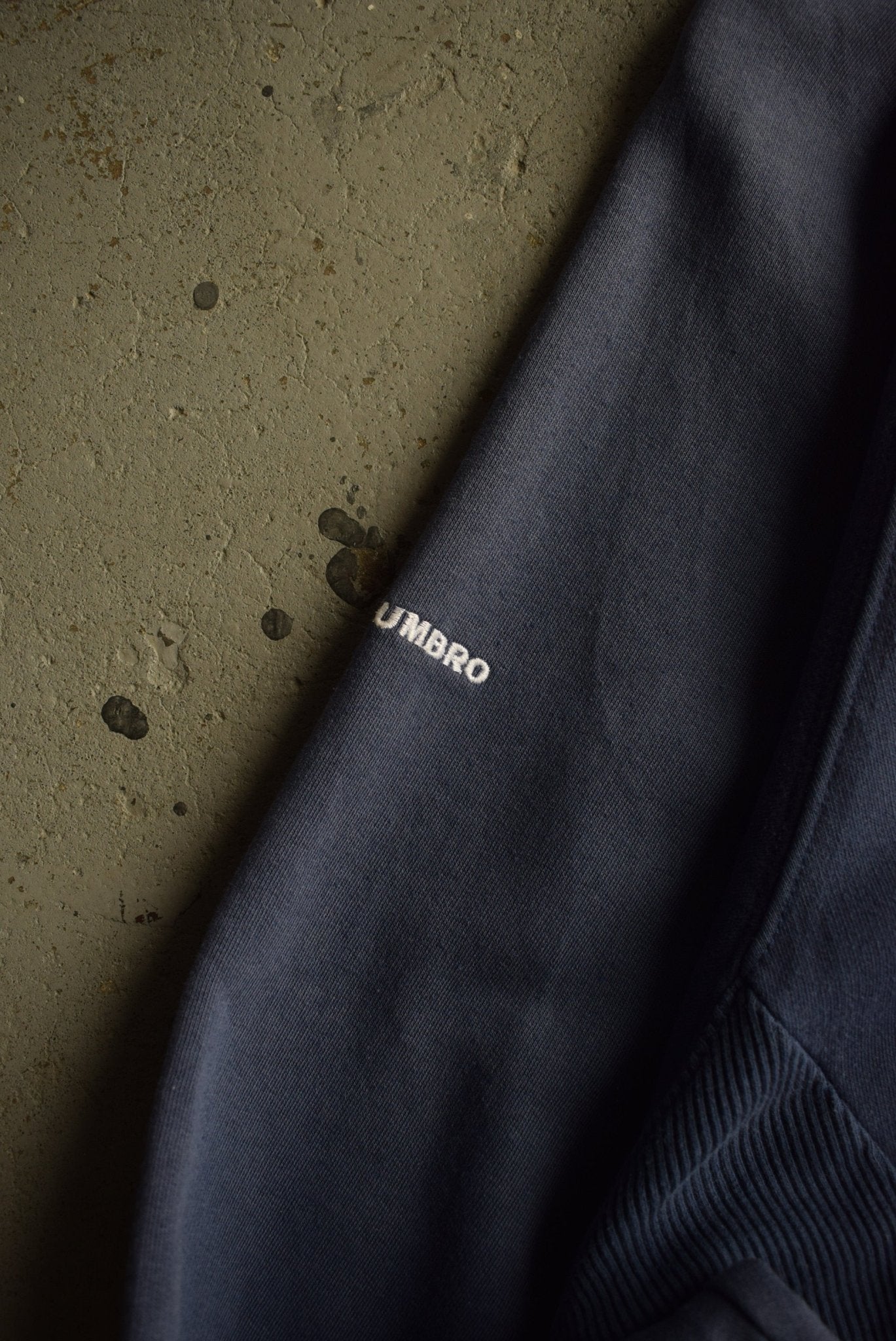 Vintage Umbro Pro Training Embroidered Spellout Crewneck (L) - Retrospective Store