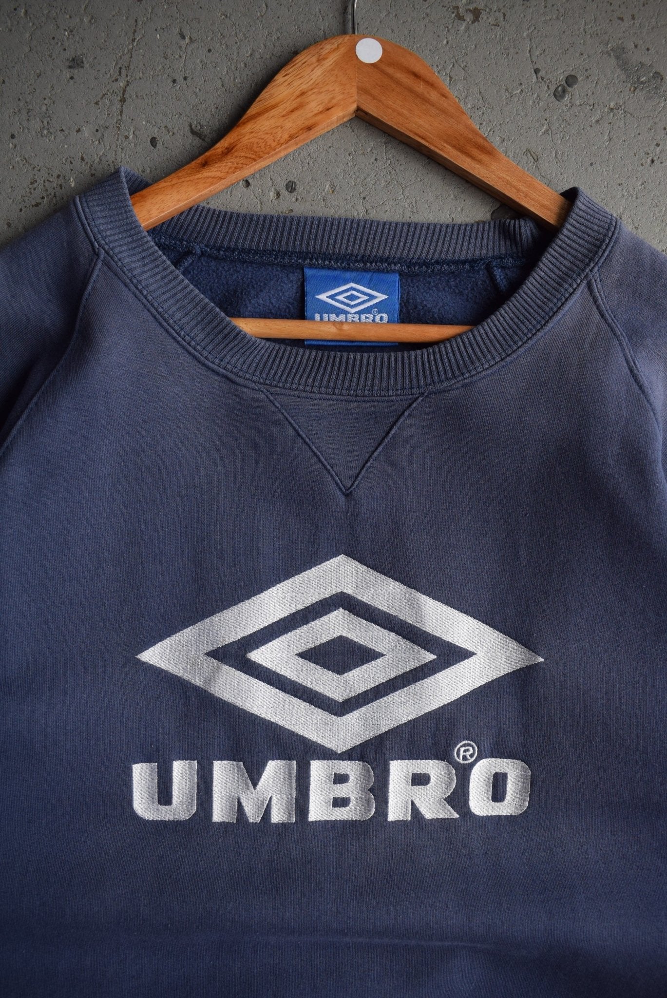 Vintage Umbro Pro Training Embroidered Spellout Crewneck (L) - Retrospective Store