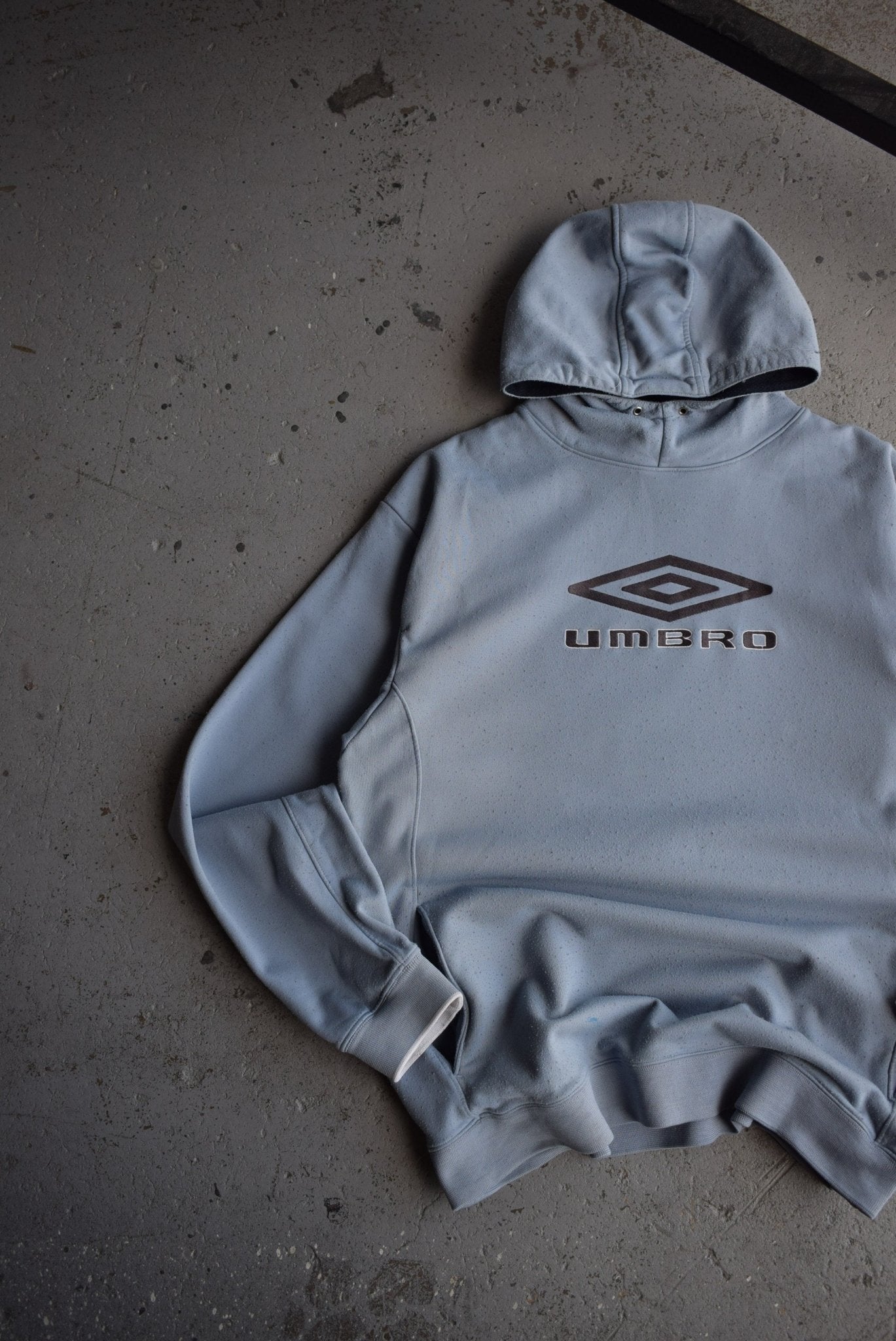 Vintage Umbro Spellout Embroidered Hoodie (L) - Retrospective Store