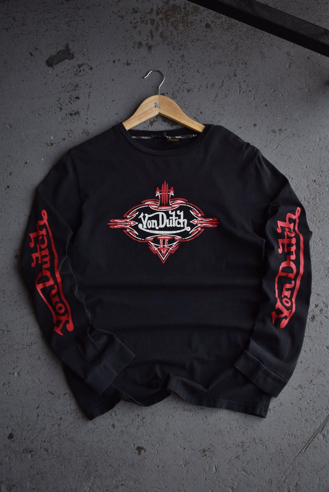 Vintage Von Dutch Spellout Long Sleeve Tee (S) - Retrospective Store
