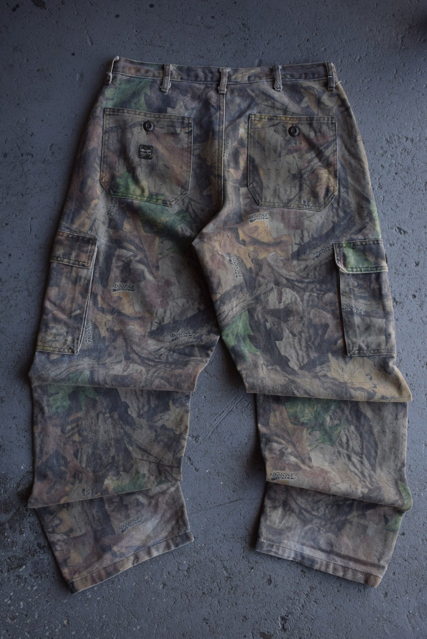 Vintage Wrangler Realtree Cargo Pants (34) - Retrospective Store