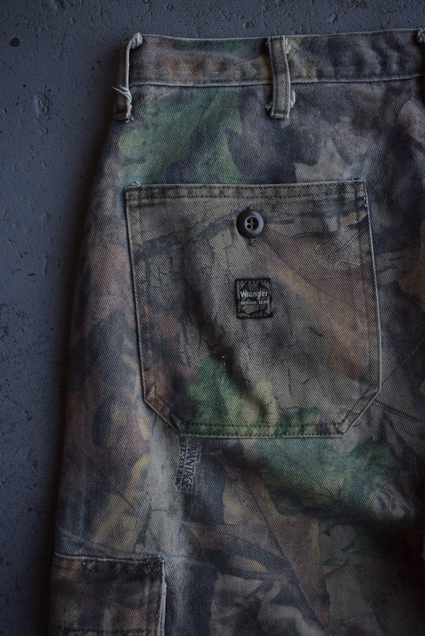 Vintage Wrangler Realtree Cargo Pants (34) - Retrospective Store