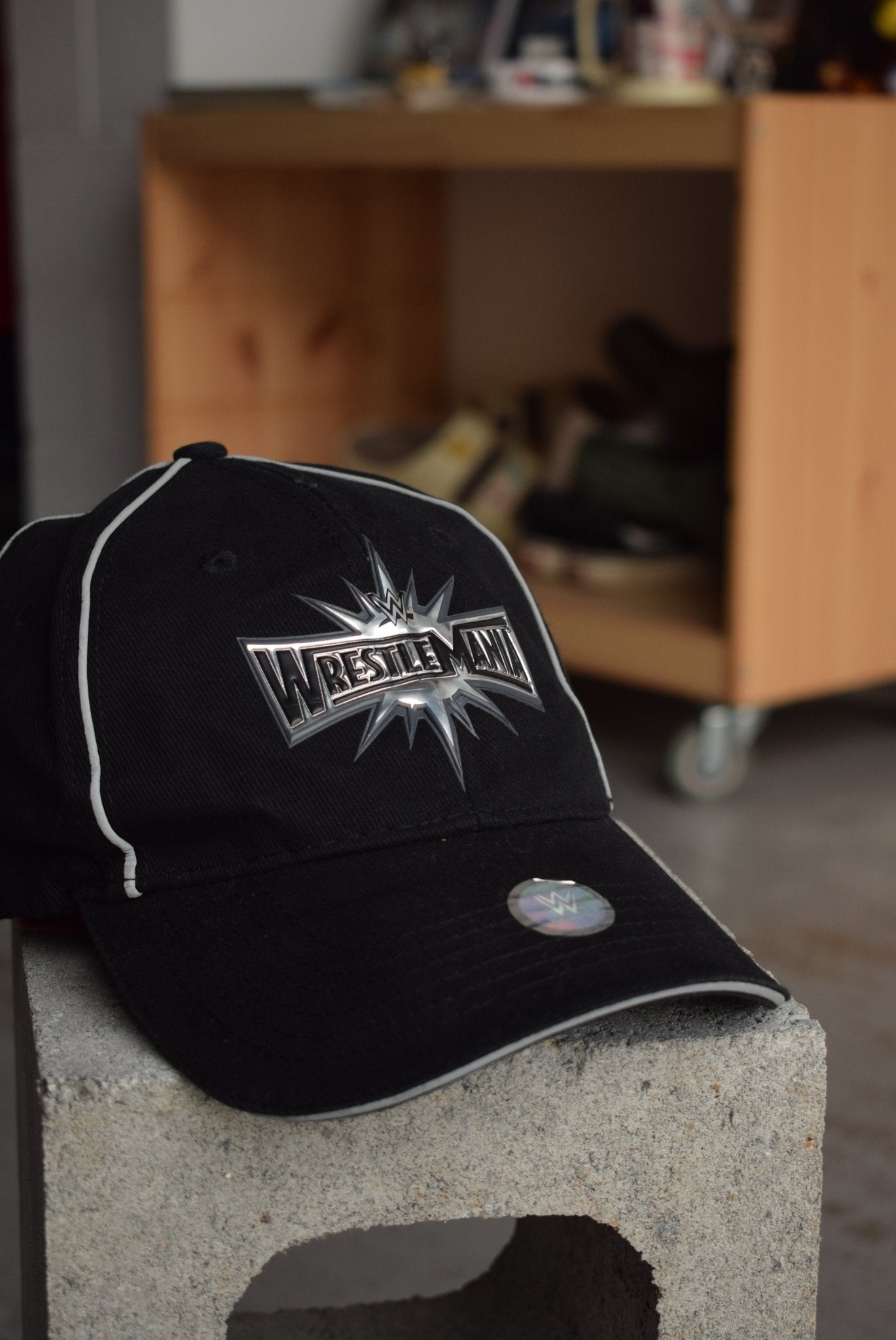 Vintage WWE Wrestlemania Hat - Retrospective Store