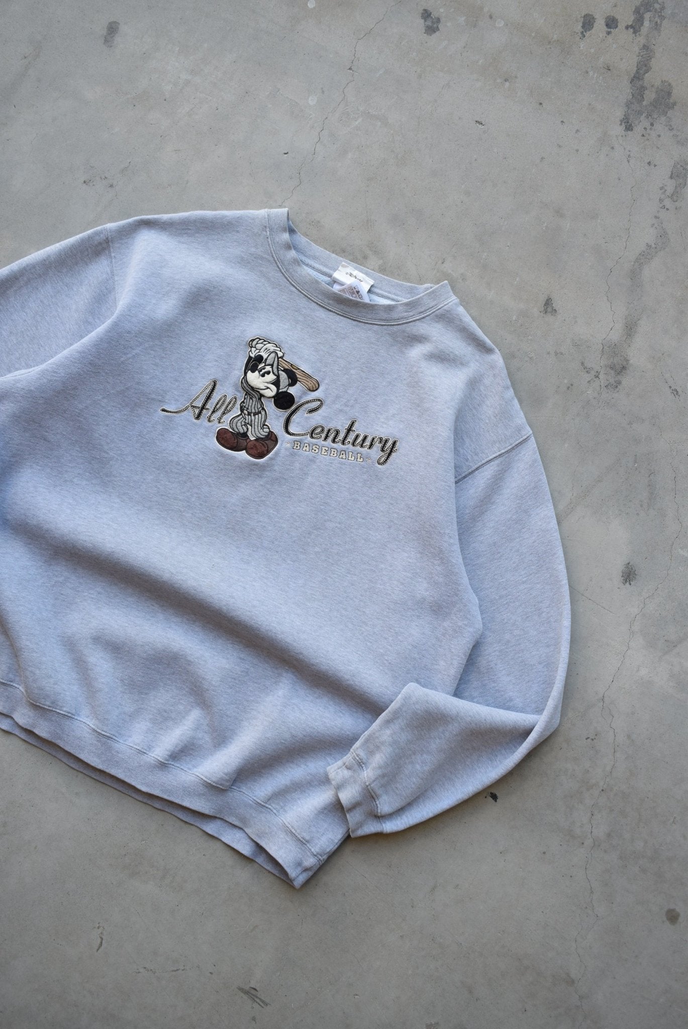 Walt Disney World Baseball Grey Embroidered Crewneck — 2000s (XL) - Retrospective Store