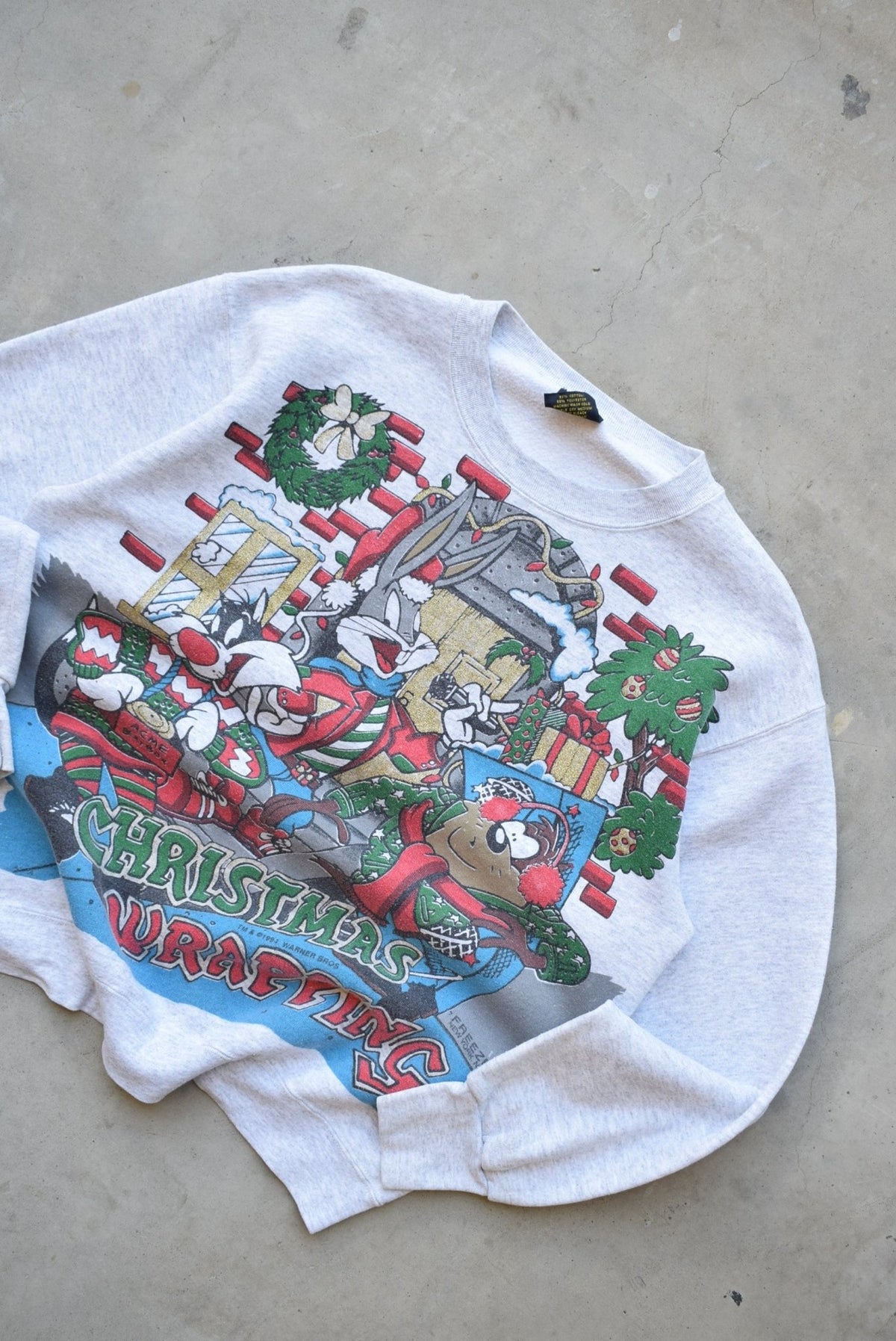 Warner Bros. 'Christmas Wrapping' Grey Graphic Crewneck — 1991 (L) - Retrospective Store