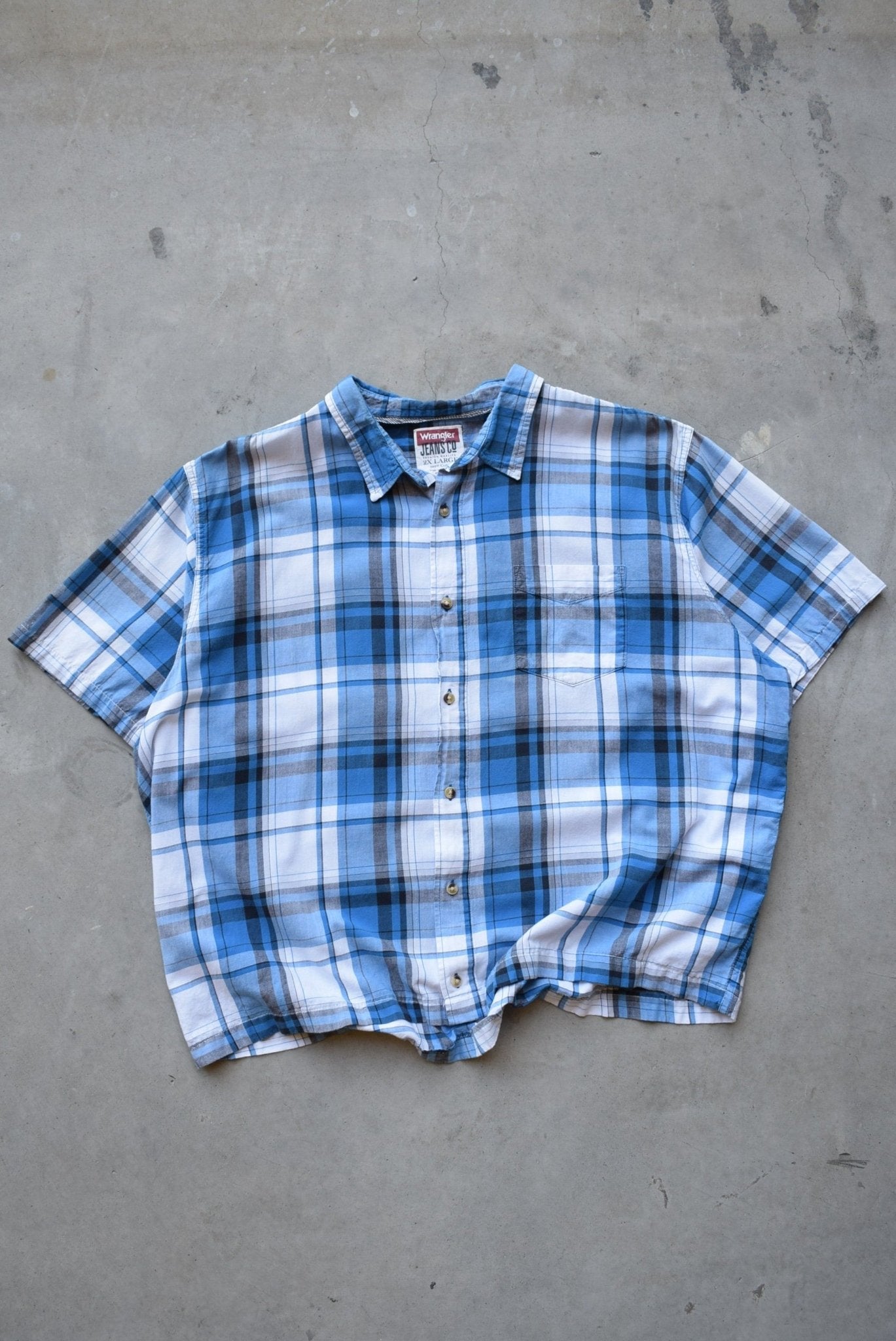 Wrangler Blue & White Cropped Button Up — 2000s (XL/XXL) - Retrospective Store
